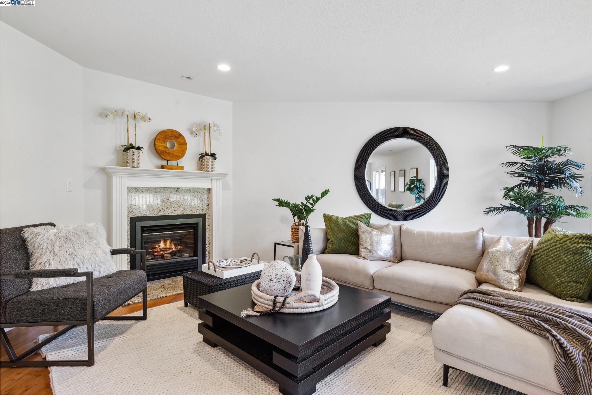 Detail Gallery Image 10 of 47 For 6555 Girvin, Oakland,  CA 94611-1627 - 4 Beds | 2/2 Baths