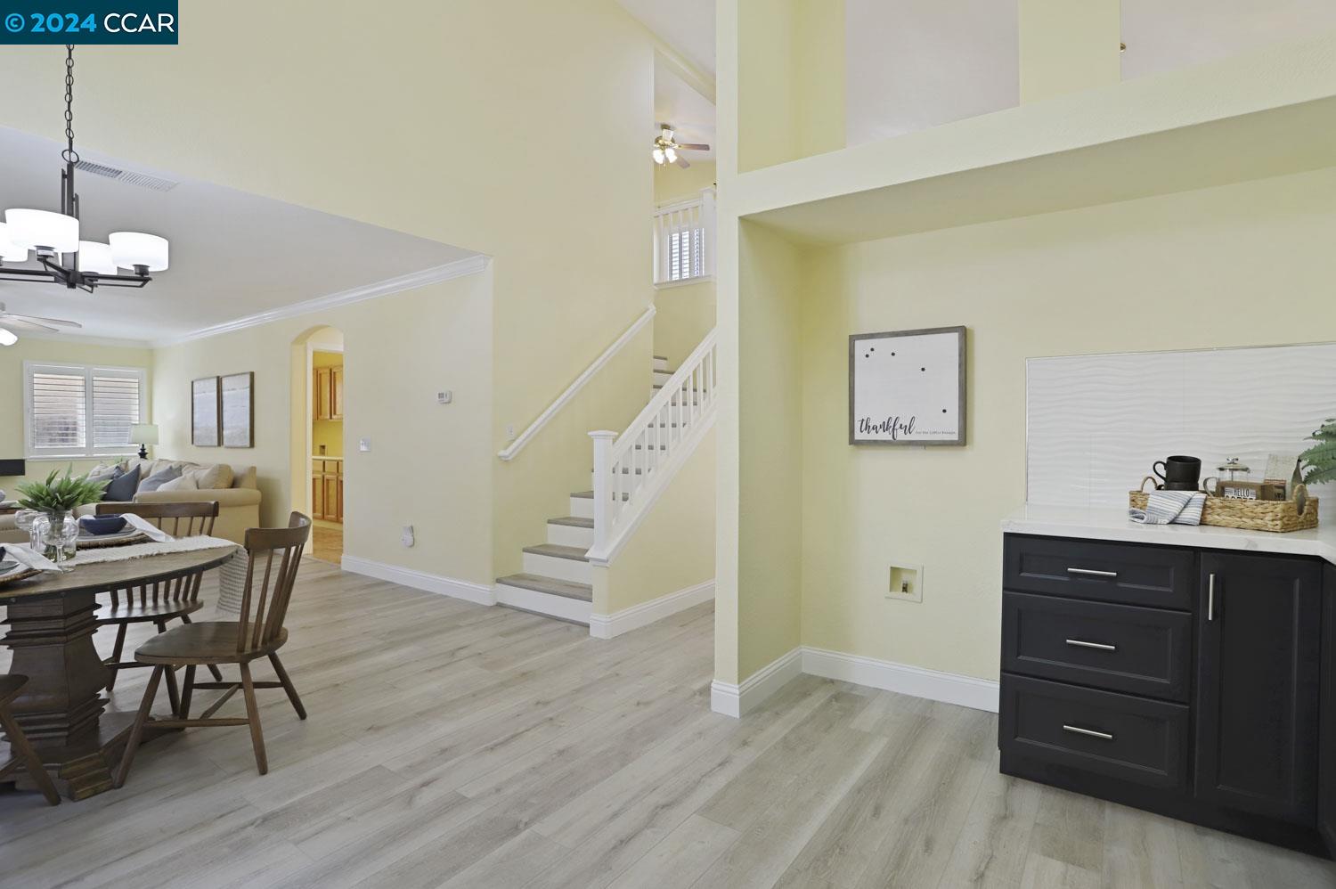 Detail Gallery Image 10 of 44 For 2513 Eagle Rock Cir, Stockton,  CA 95209 - 3 Beds | 2/1 Baths