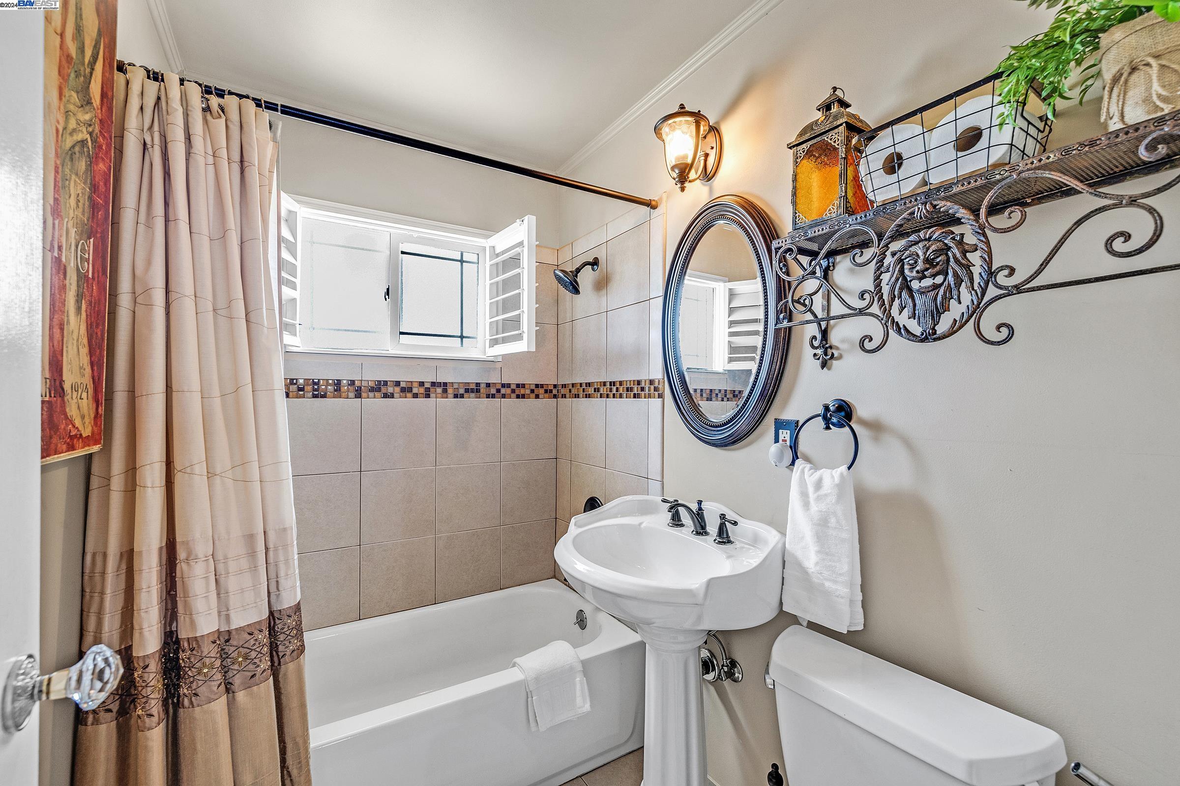 Detail Gallery Image 20 of 34 For 25287 Del Mar Ave, Hayward,  CA 94542 - 3 Beds | 2 Baths
