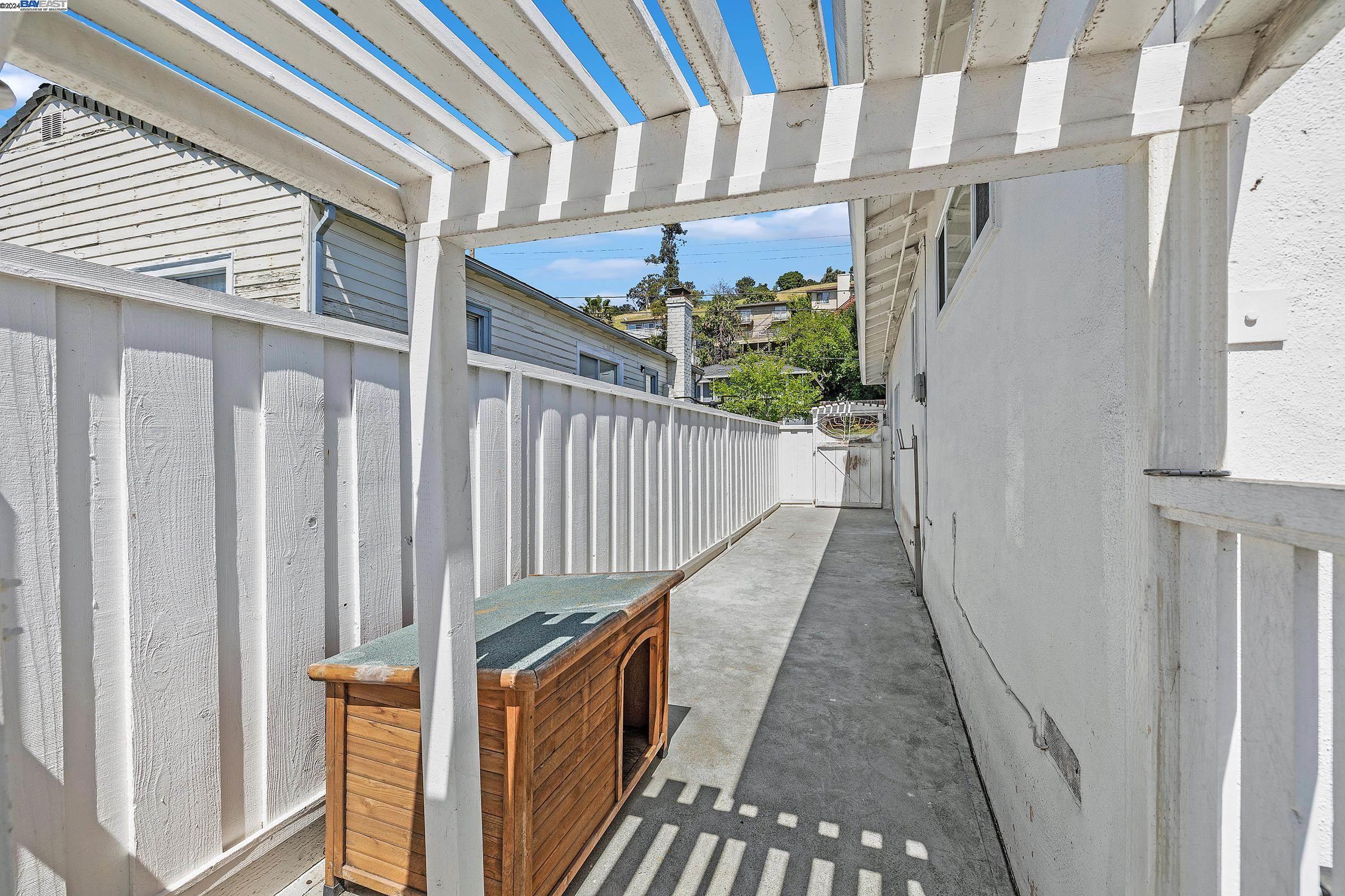 Detail Gallery Image 27 of 34 For 25287 Del Mar Ave, Hayward,  CA 94542 - 3 Beds | 2 Baths