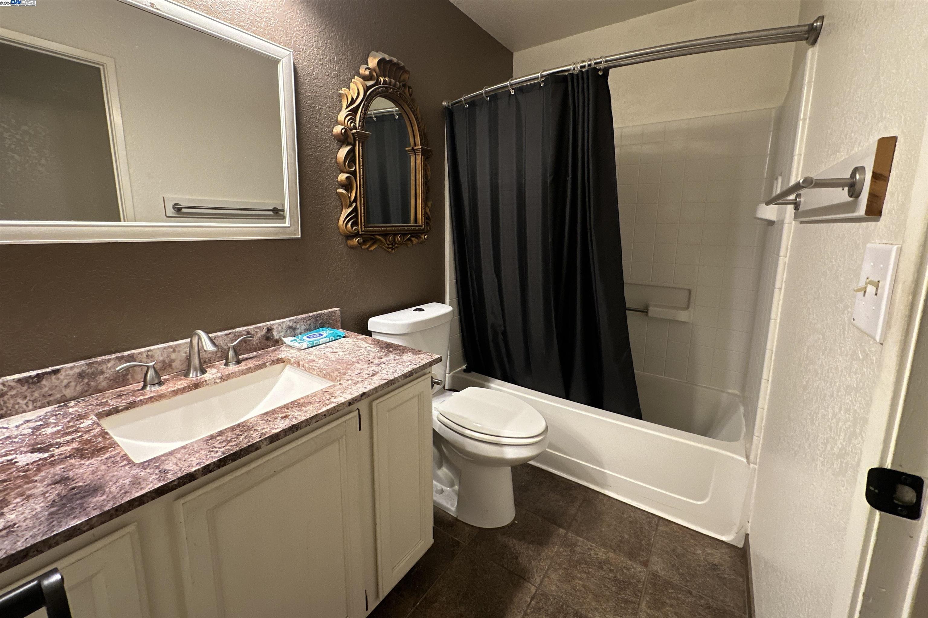 Detail Gallery Image 10 of 15 For 3353 Nicole St, Stockton,  CA 95205 - 3 Beds | 2 Baths
