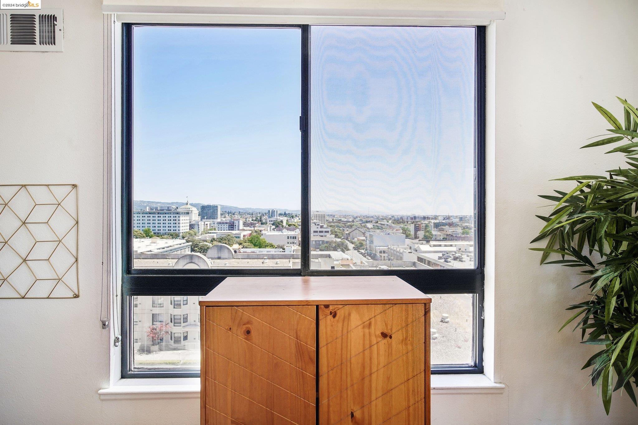Detail Gallery Image 6 of 16 For 988 Franklin St #1010,  Oakland,  CA 94607 - 1 Beds | 1 Baths