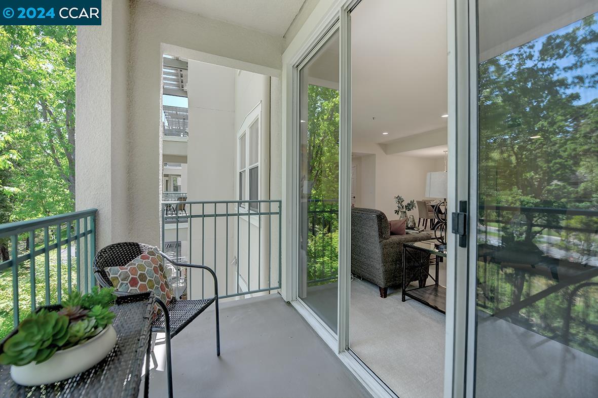 Detail Gallery Image 6 of 54 For 1860 Tice Creek Blvd. #1312,  Walnut Creek,  CA 94595 - 2 Beds | 2 Baths