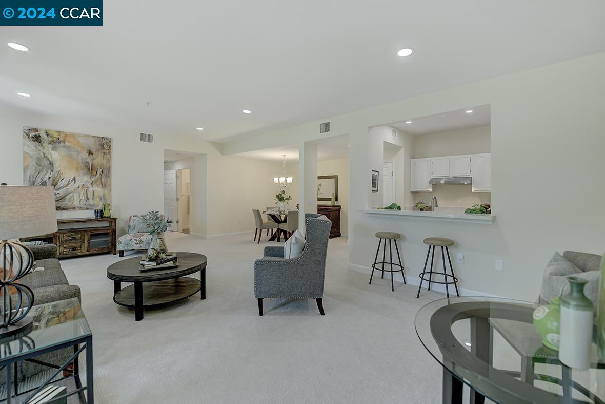 Detail Gallery Image 7 of 54 For 1860 Tice Creek Blvd. #1312,  Walnut Creek,  CA 94595 - 2 Beds | 2 Baths