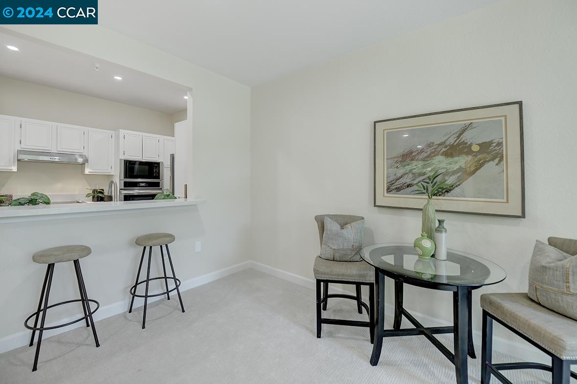 Detail Gallery Image 8 of 54 For 1860 Tice Creek Blvd. #1312,  Walnut Creek,  CA 94595 - 2 Beds | 2 Baths