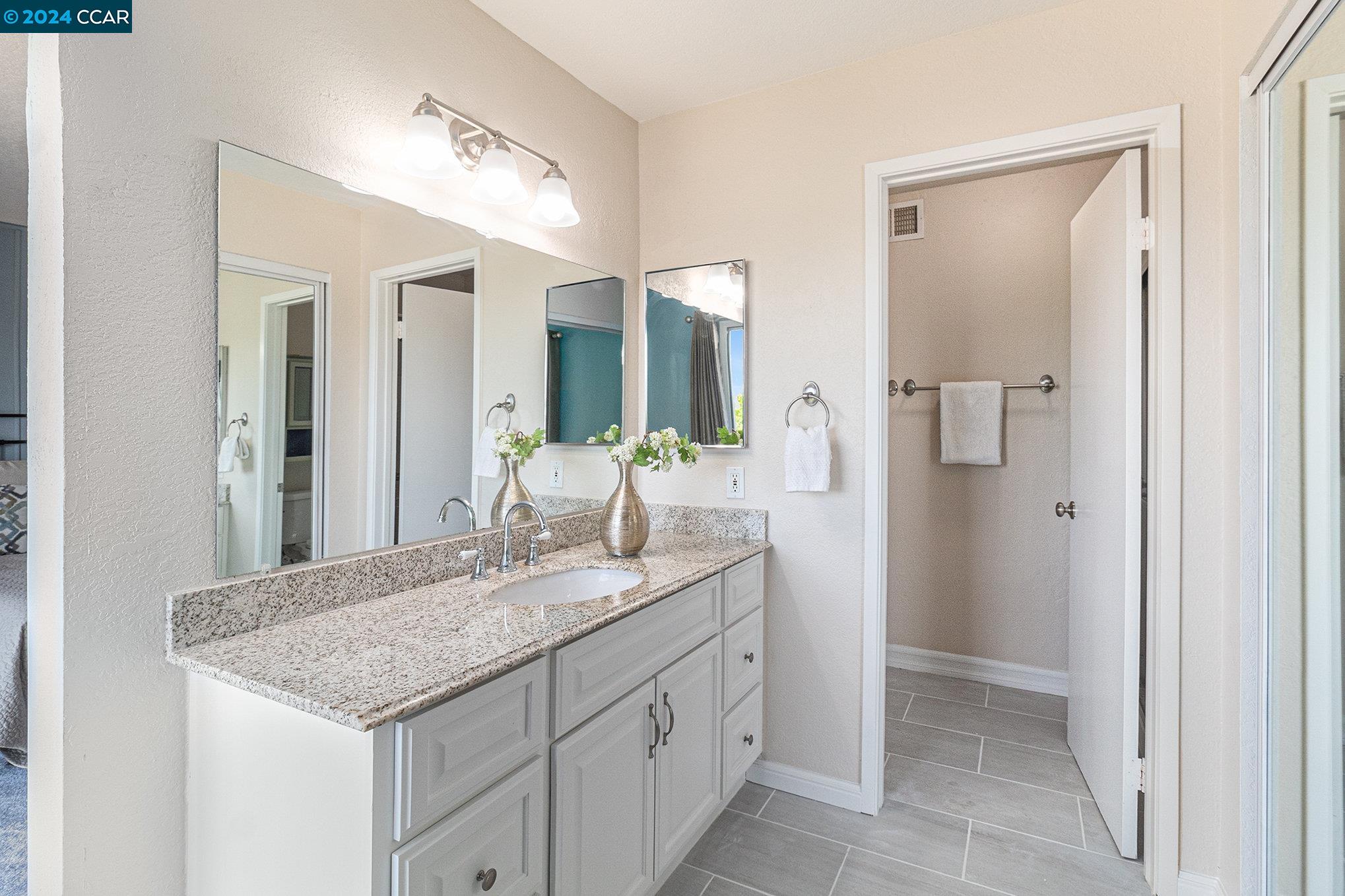 Detail Gallery Image 30 of 44 For 4360 Eagle Peak Rd #D,  Concord,  CA 94521 - 4 Beds | 2/1 Baths
