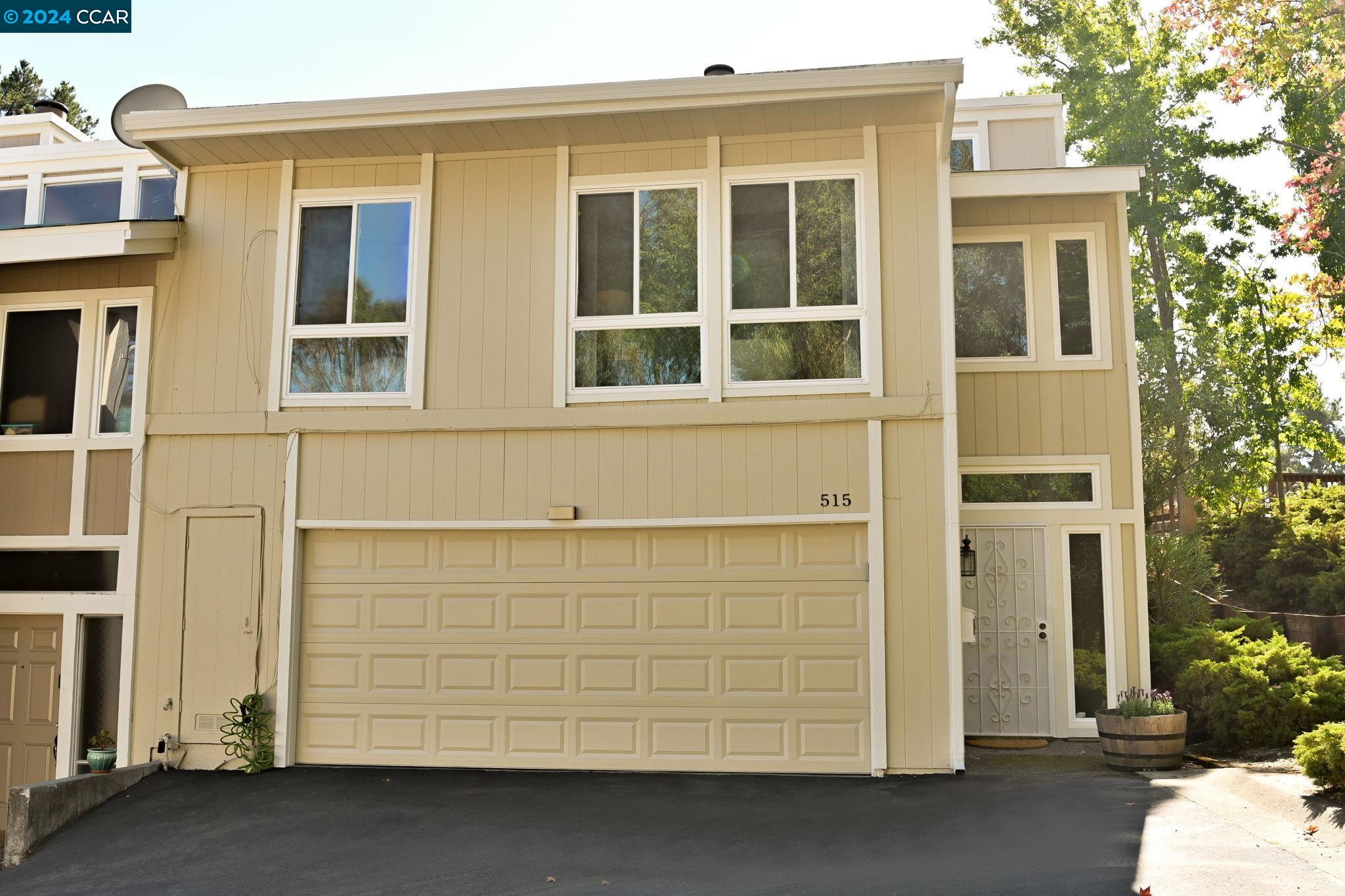 Detail Gallery Image 3 of 31 For 515 Ridgeview Ct, Pleasant Hill,  CA 94523 - 3 Beds | 2 Baths
