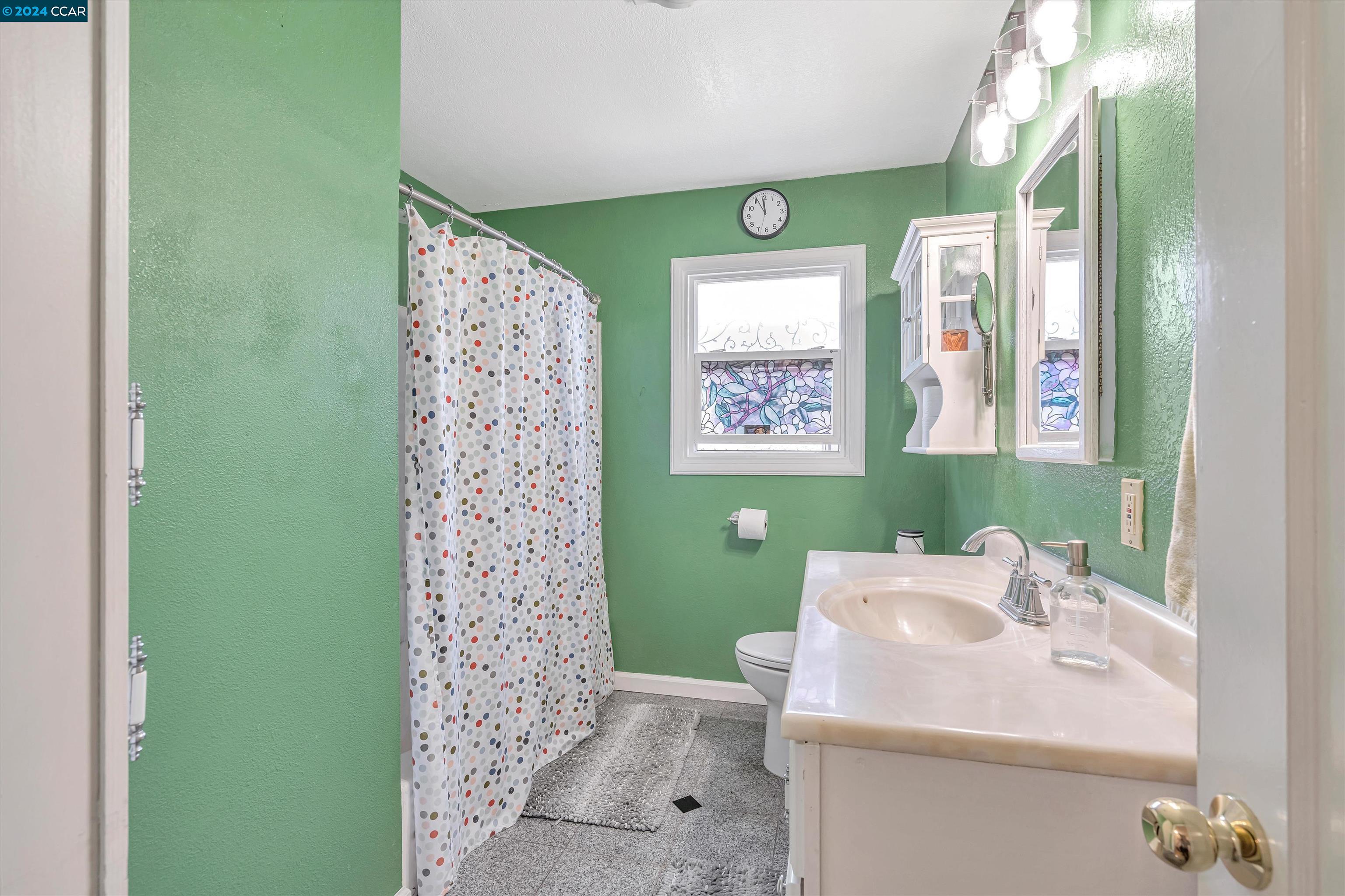 Detail Gallery Image 11 of 15 For 1732 Bush Ave, San Pablo,  CA 94806-4750 - 2 Beds | 1 Baths