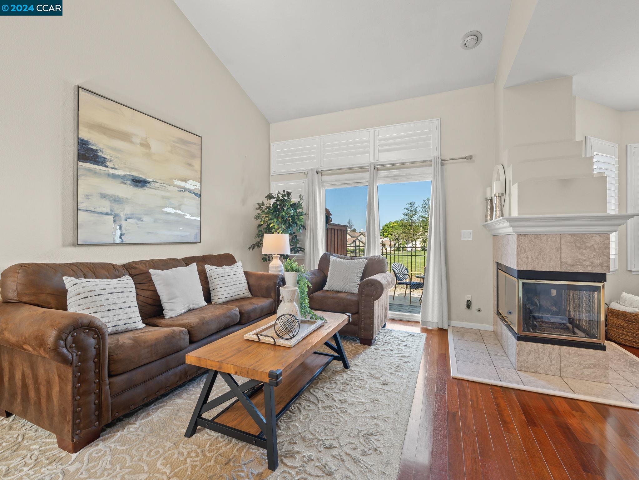 Detail Gallery Image 6 of 36 For 1282 Shell Cir, Clayton,  CA 94517 - 2 Beds | 2/1 Baths