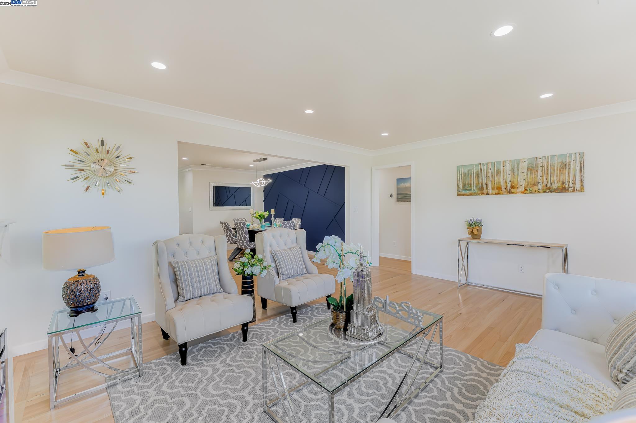 Detail Gallery Image 11 of 46 For 10 N Humboldt St, San Mateo,  CA 94401 - 3 Beds | 2/1 Baths