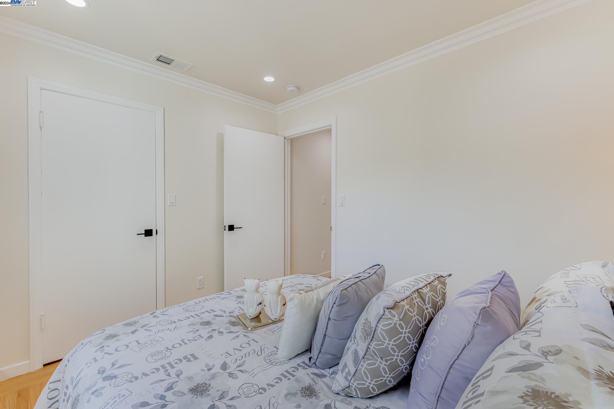 Detail Gallery Image 26 of 46 For 10 N Humboldt St, San Mateo,  CA 94401 - 3 Beds | 2/1 Baths
