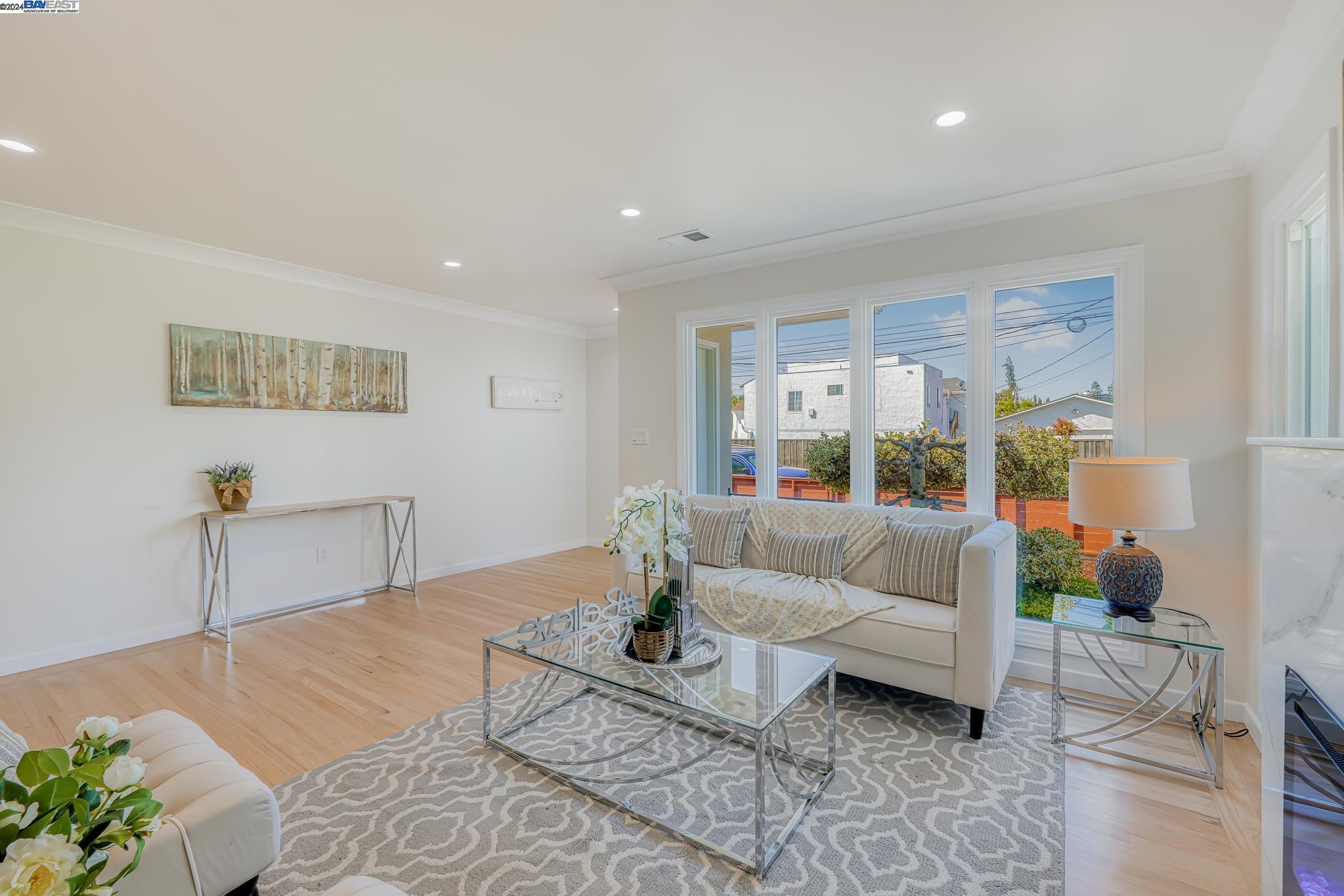 Detail Gallery Image 7 of 46 For 10 N Humboldt St, San Mateo,  CA 94401 - 3 Beds | 2/1 Baths