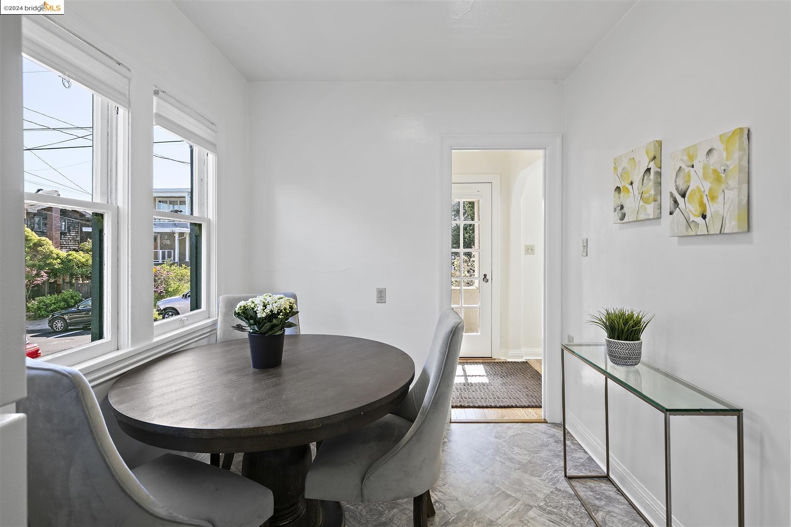Detail Gallery Image 13 of 51 For 917 Cerrito St, Albany,  CA 94706 - 3 Beds | 1/1 Baths