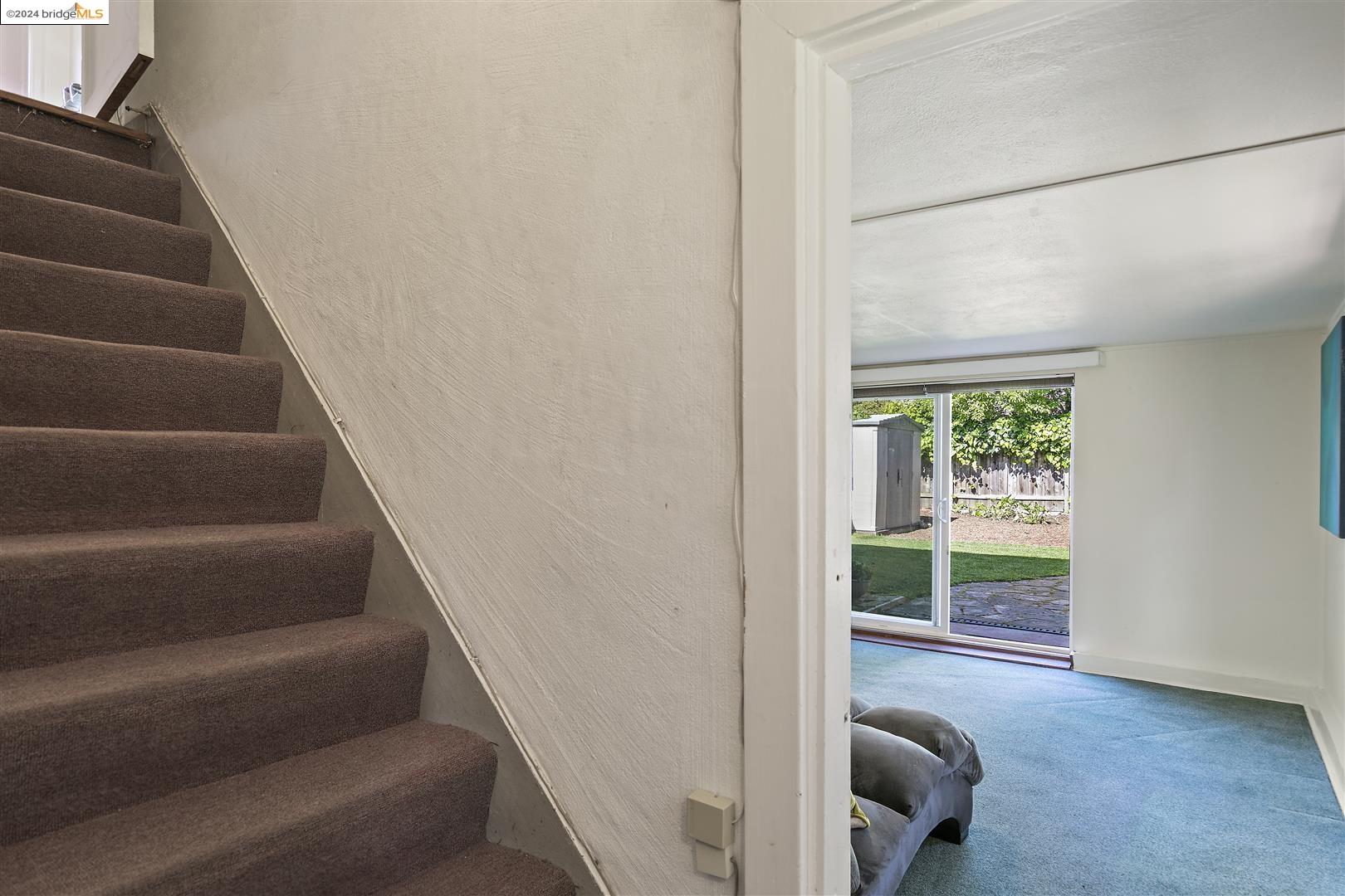 Detail Gallery Image 21 of 51 For 917 Cerrito St, Albany,  CA 94706 - 3 Beds | 1/1 Baths