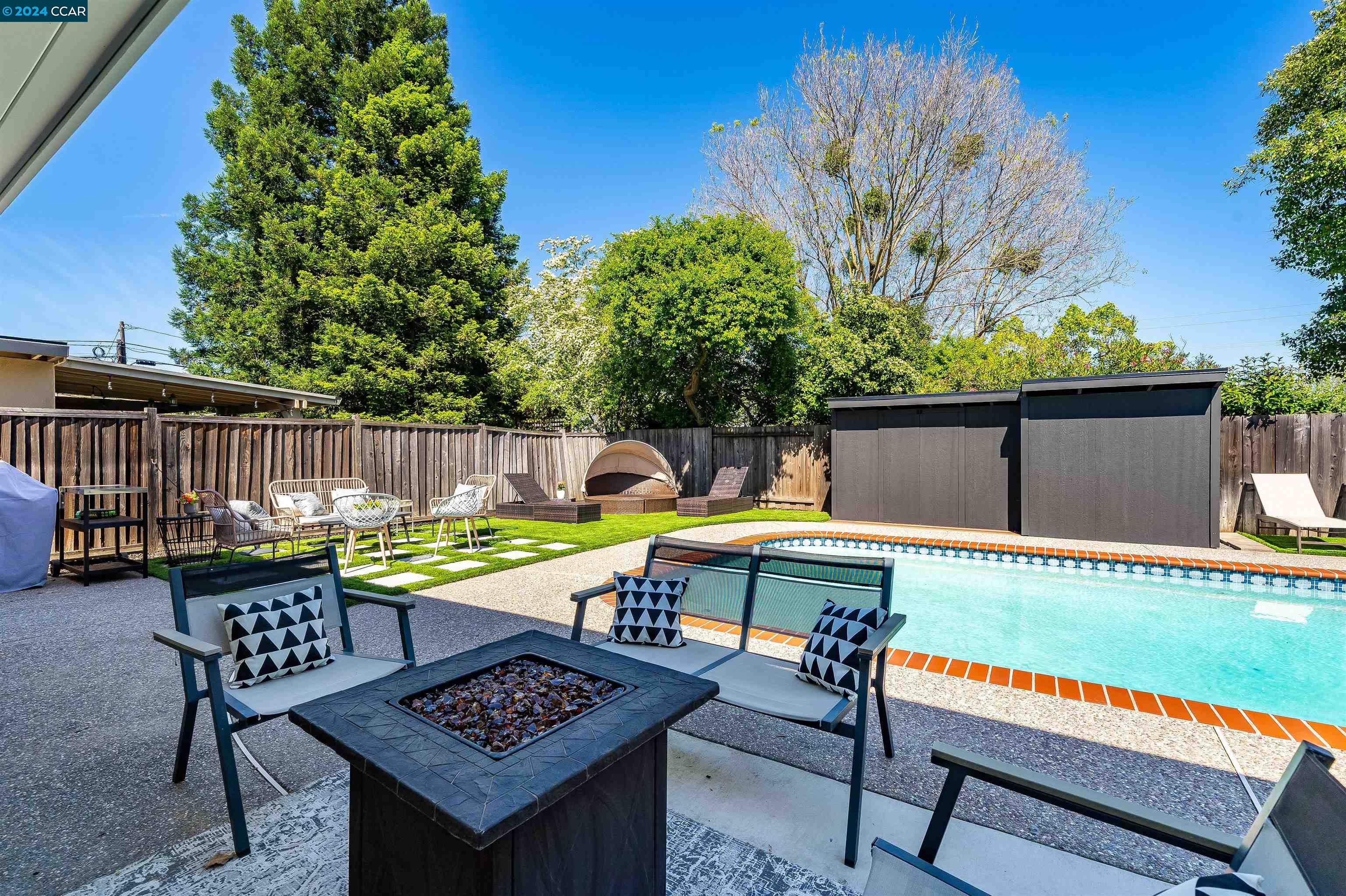 Detail Gallery Image 31 of 35 For 1907 Lucille Ln, Pleasant Hill,  CA 94523 - 3 Beds | 2 Baths