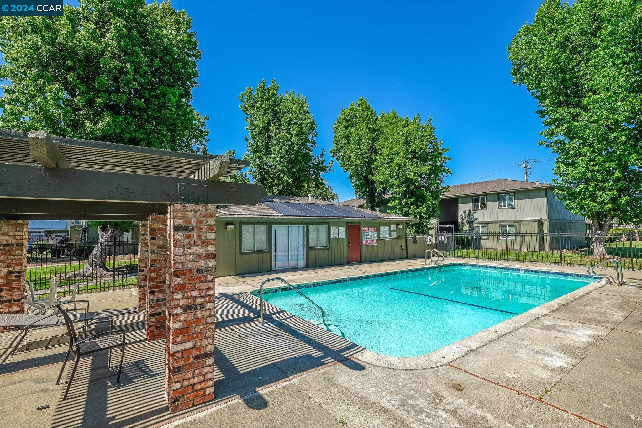 Detail Gallery Image 21 of 22 For 1133 Meadow Ln #62,  Concord,  CA 94520 - 1 Beds | 1 Baths