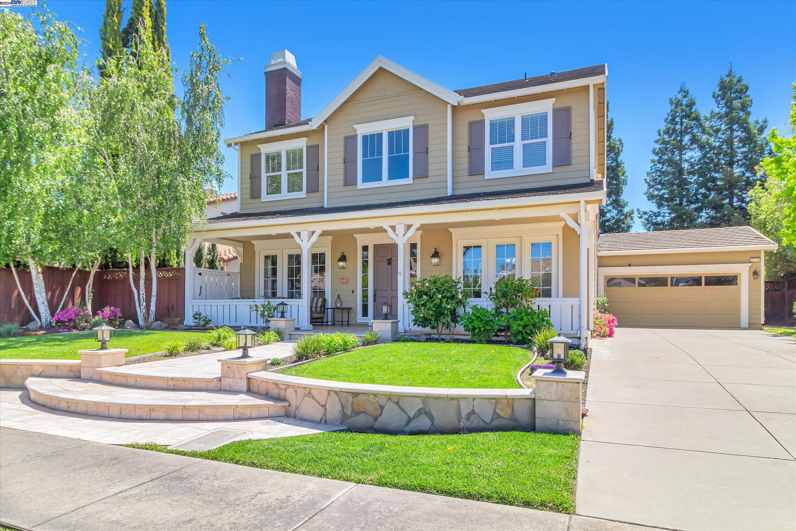 Detail Gallery Image 1 of 53 For 2725 Vine Drive, Livermore,  CA 94550 - 5 Beds | 3/1 Baths