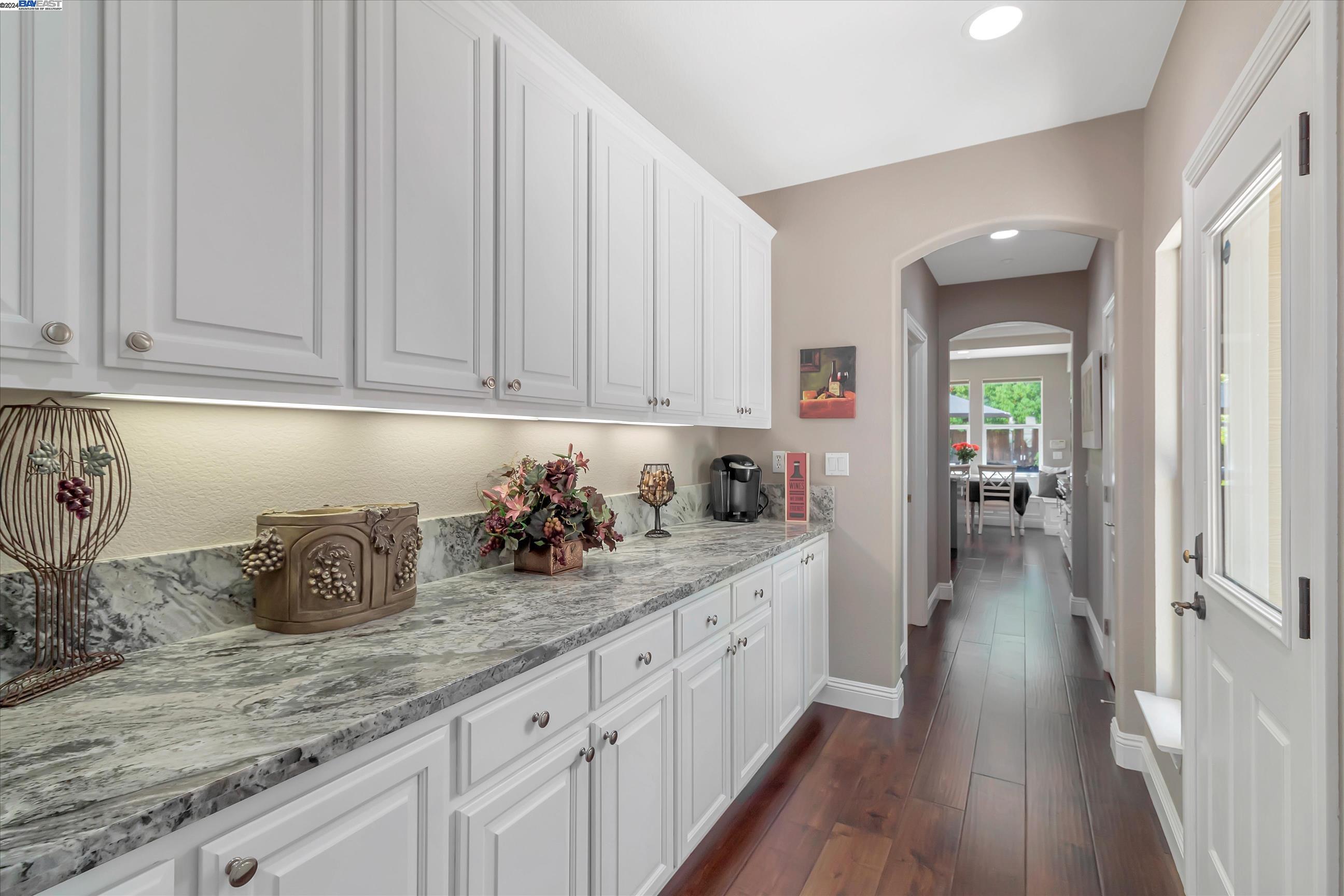 Detail Gallery Image 24 of 53 For 2725 Vine Drive, Livermore,  CA 94550 - 5 Beds | 3/1 Baths