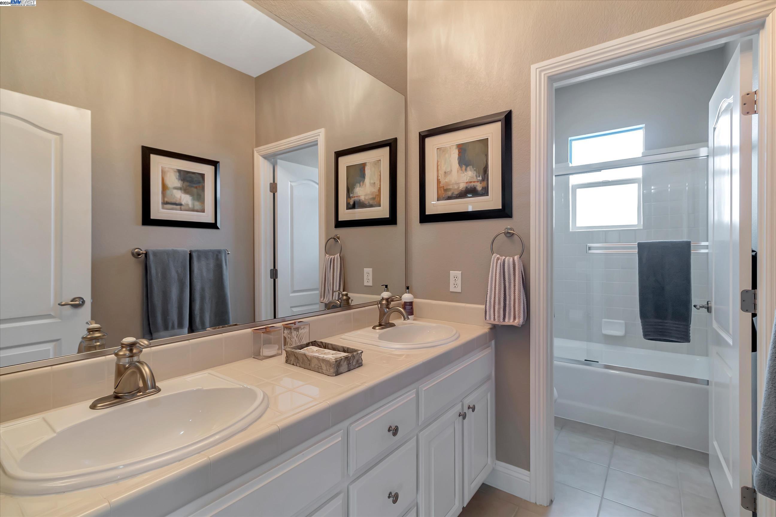 Detail Gallery Image 41 of 53 For 2725 Vine Drive, Livermore,  CA 94550 - 5 Beds | 3/1 Baths