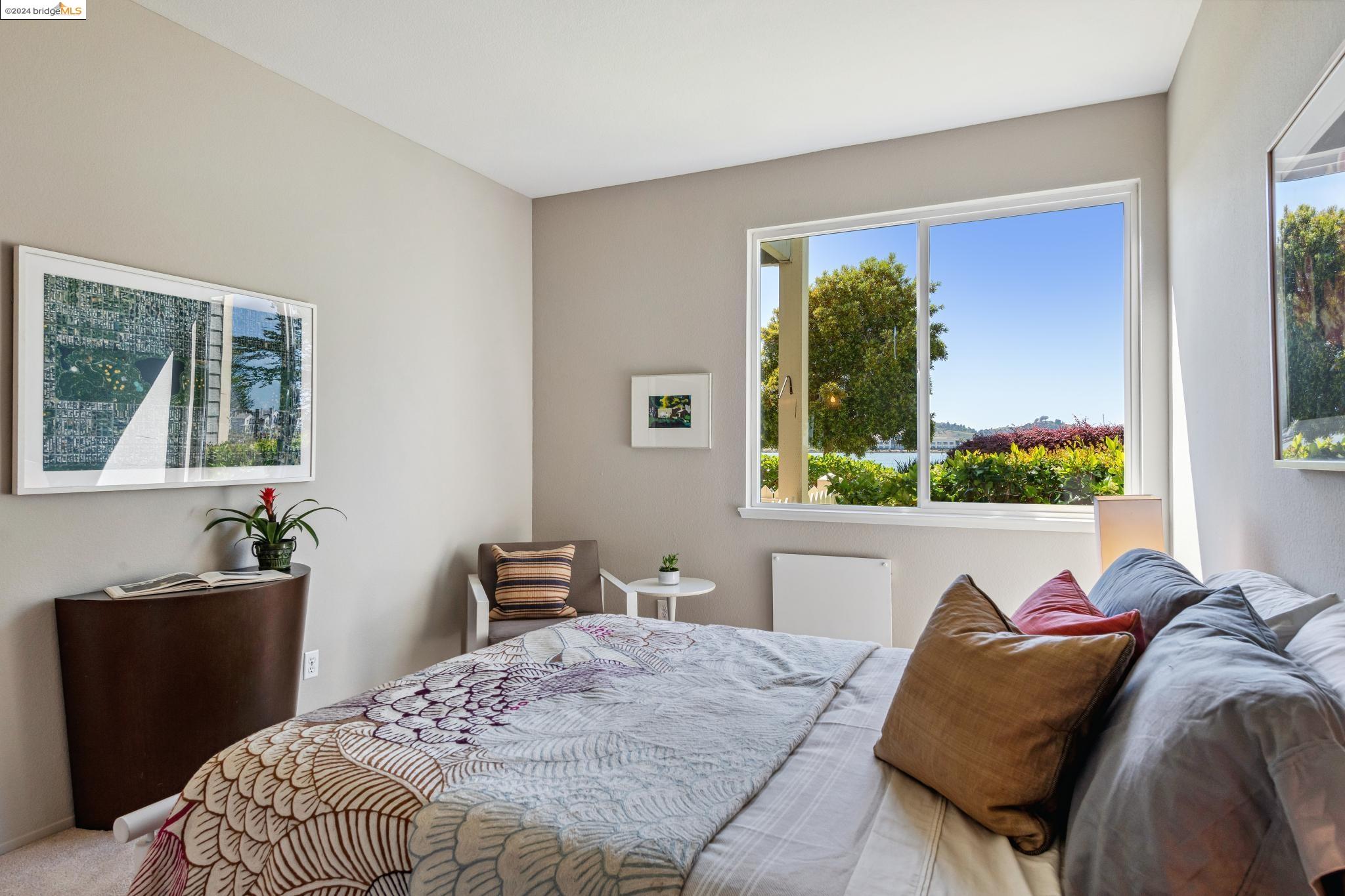 Detail Gallery Image 22 of 39 For 165 Lakeshore Ct, Richmond,  CA 94804 - 2 Beds | 2 Baths