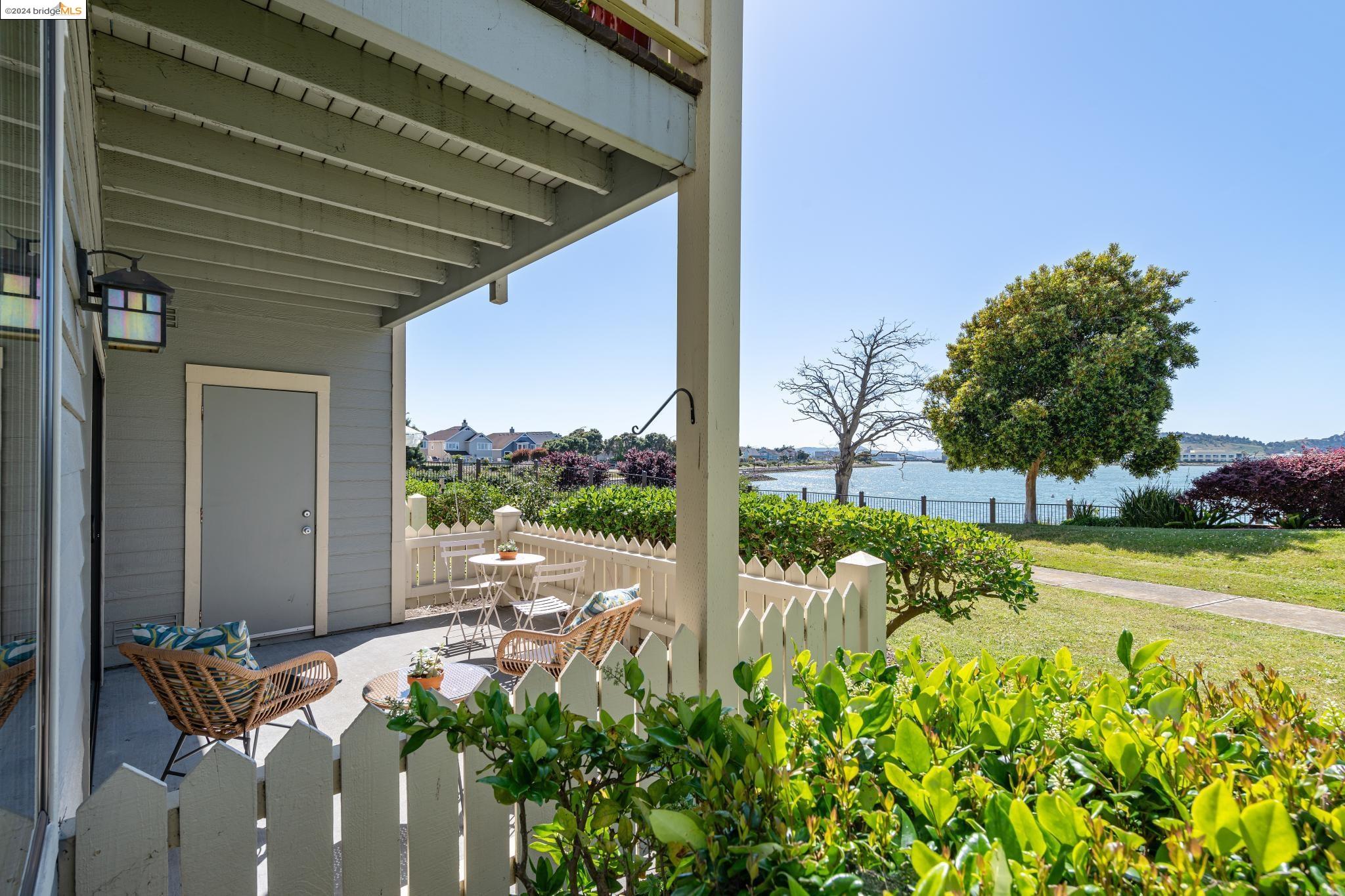Detail Gallery Image 26 of 39 For 165 Lakeshore Ct, Richmond,  CA 94804 - 2 Beds | 2 Baths