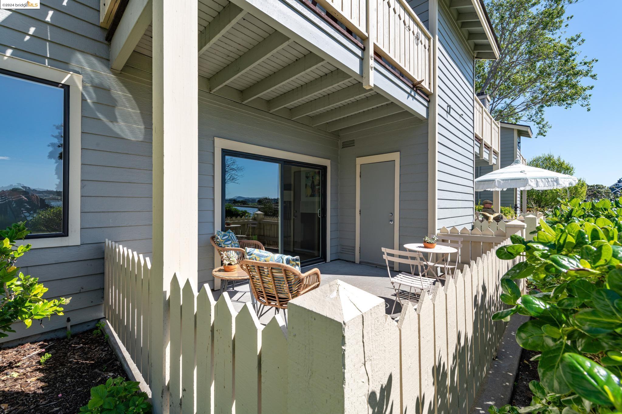 Detail Gallery Image 30 of 39 For 165 Lakeshore Ct, Richmond,  CA 94804 - 2 Beds | 2 Baths