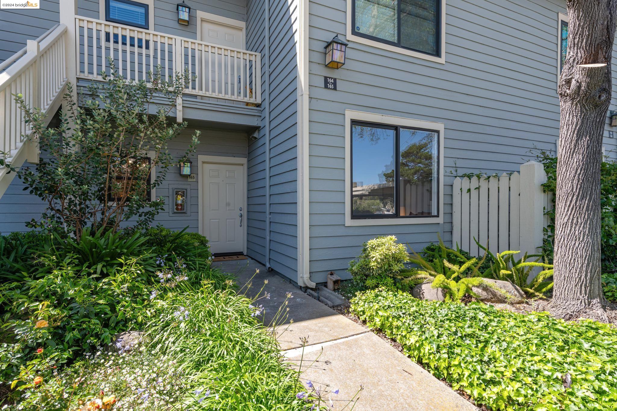 Detail Gallery Image 37 of 39 For 165 Lakeshore Ct, Richmond,  CA 94804 - 2 Beds | 2 Baths