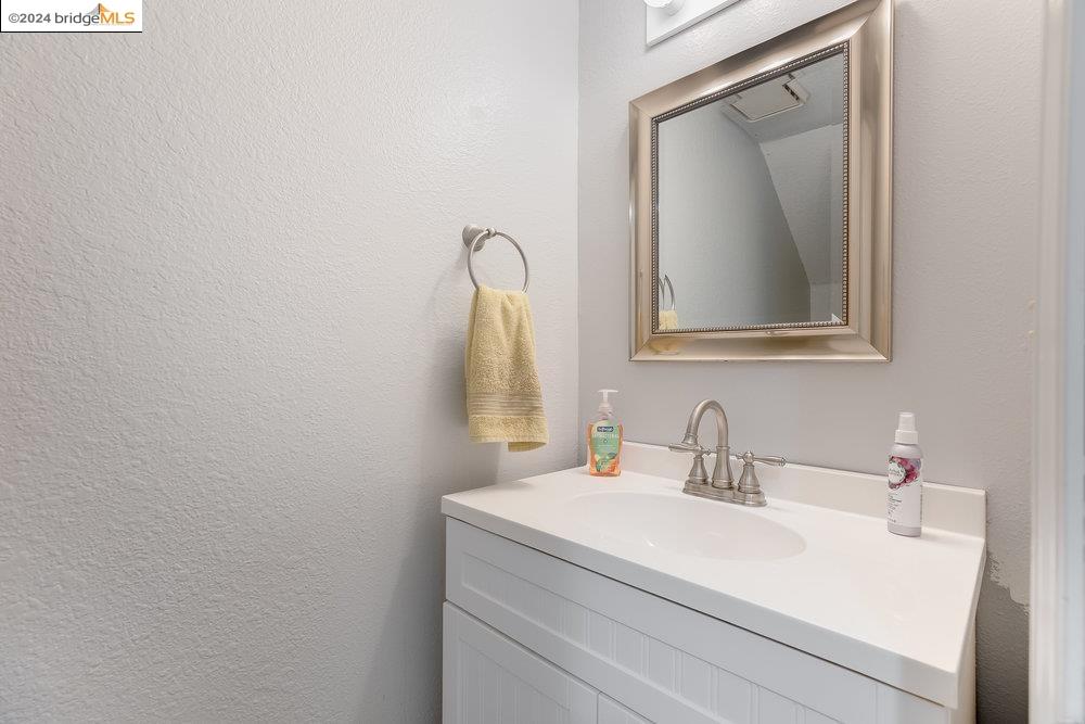 Detail Gallery Image 14 of 39 For 174 Nalisty Dr, Vallejo,  CA 94590 - 3 Beds | 2/1 Baths