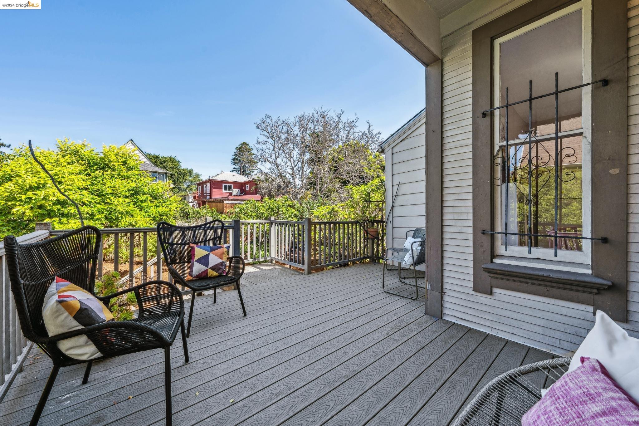 Detail Gallery Image 50 of 58 For 2119 Essex St, Berkeley,  CA 94705 - 4 Beds | 2 Baths
