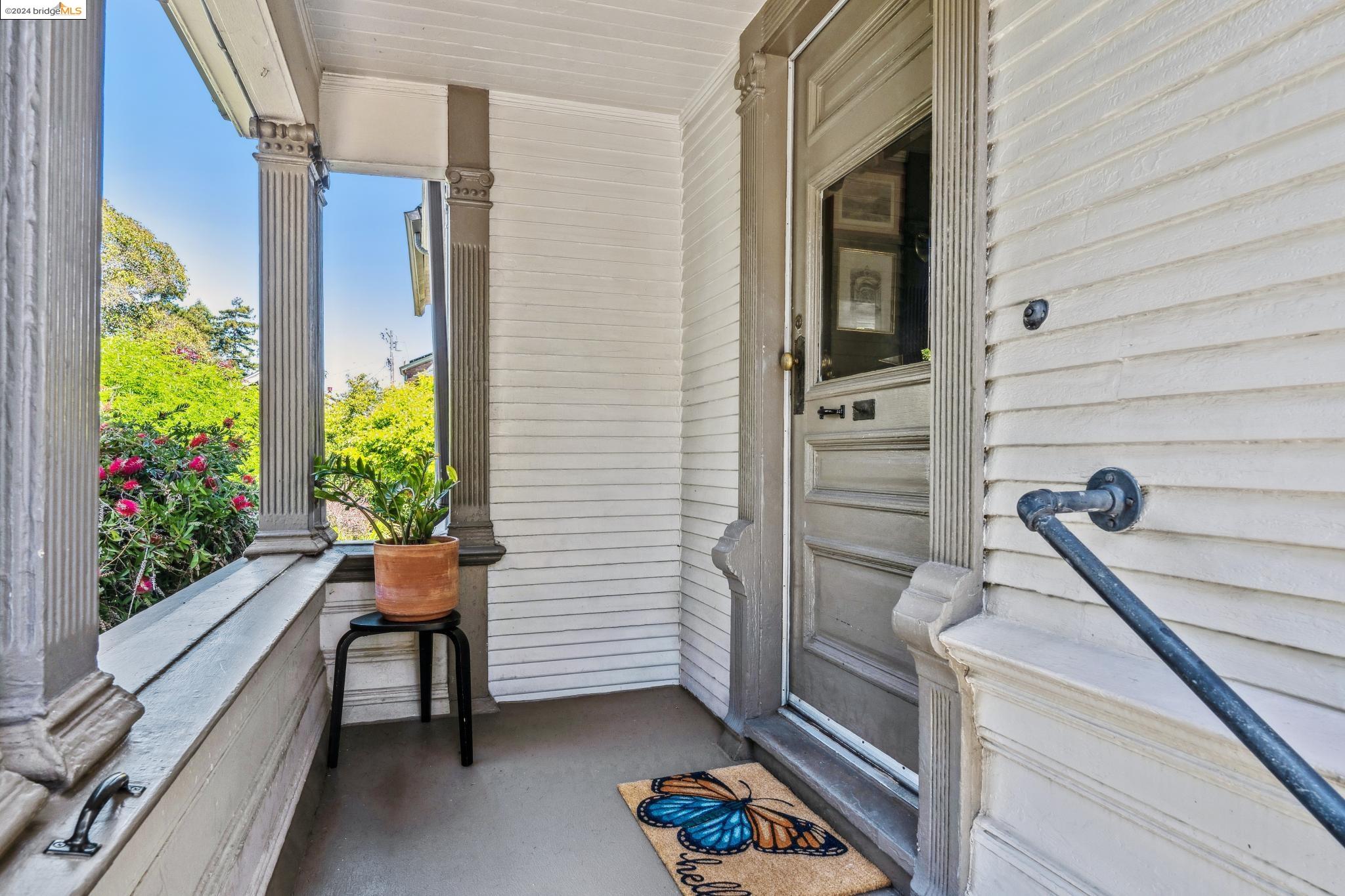Detail Gallery Image 6 of 58 For 2119 Essex St, Berkeley,  CA 94705 - 4 Beds | 2 Baths