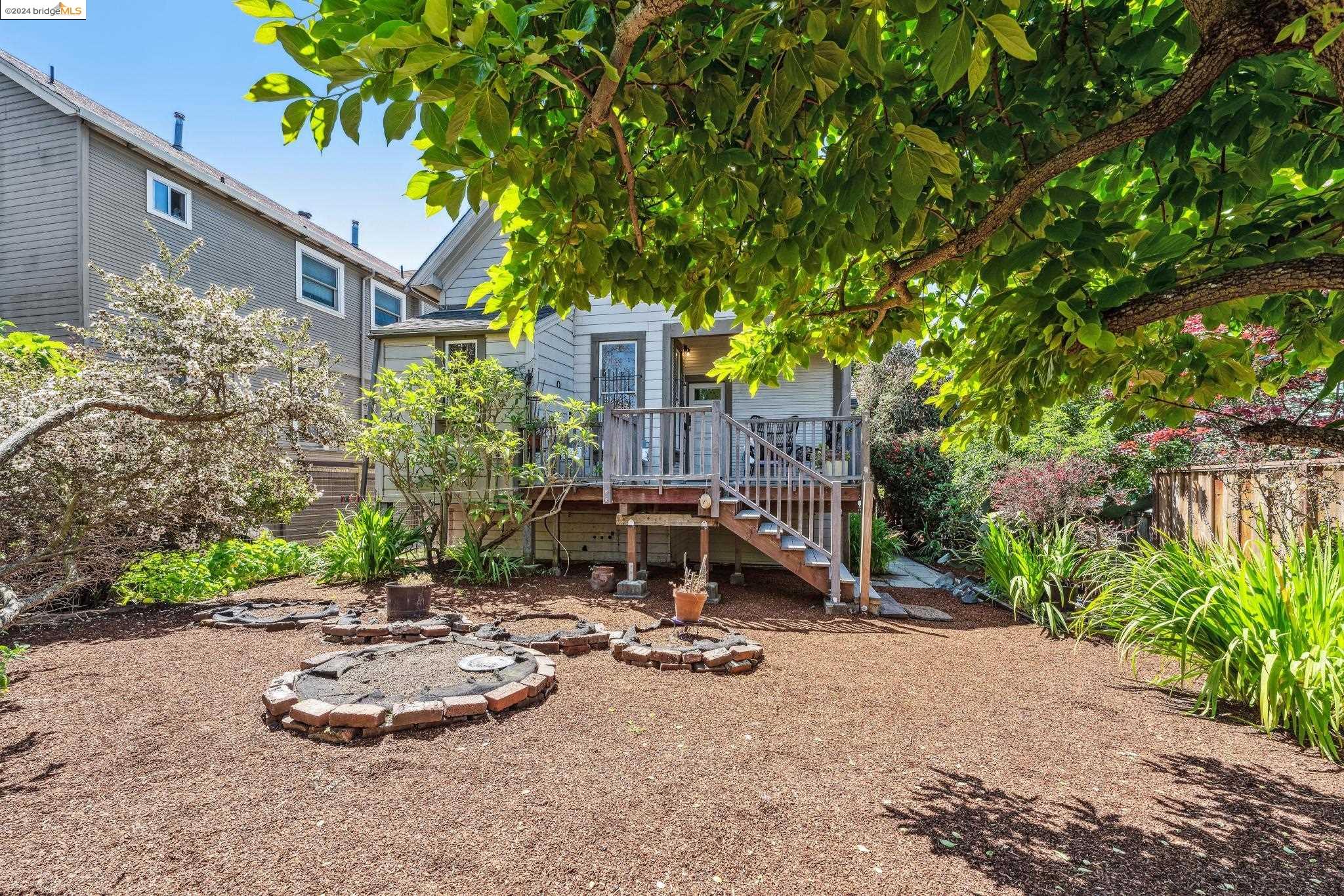 Detail Gallery Image 56 of 58 For 2119 Essex St, Berkeley,  CA 94705 - 4 Beds | 2 Baths