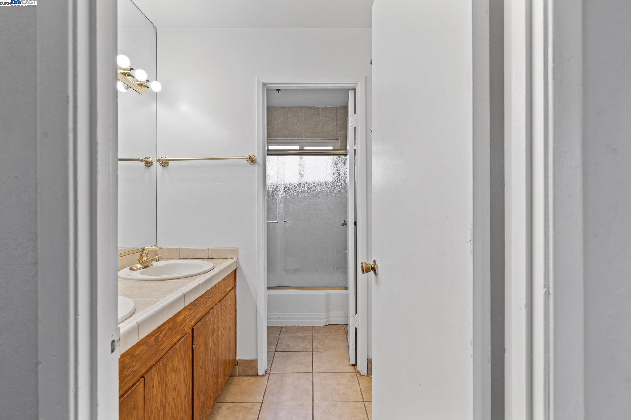 Detail Gallery Image 24 of 31 For 4614 Taft Ave, Richmond,  CA 94804 - 4 Beds | 2 Baths