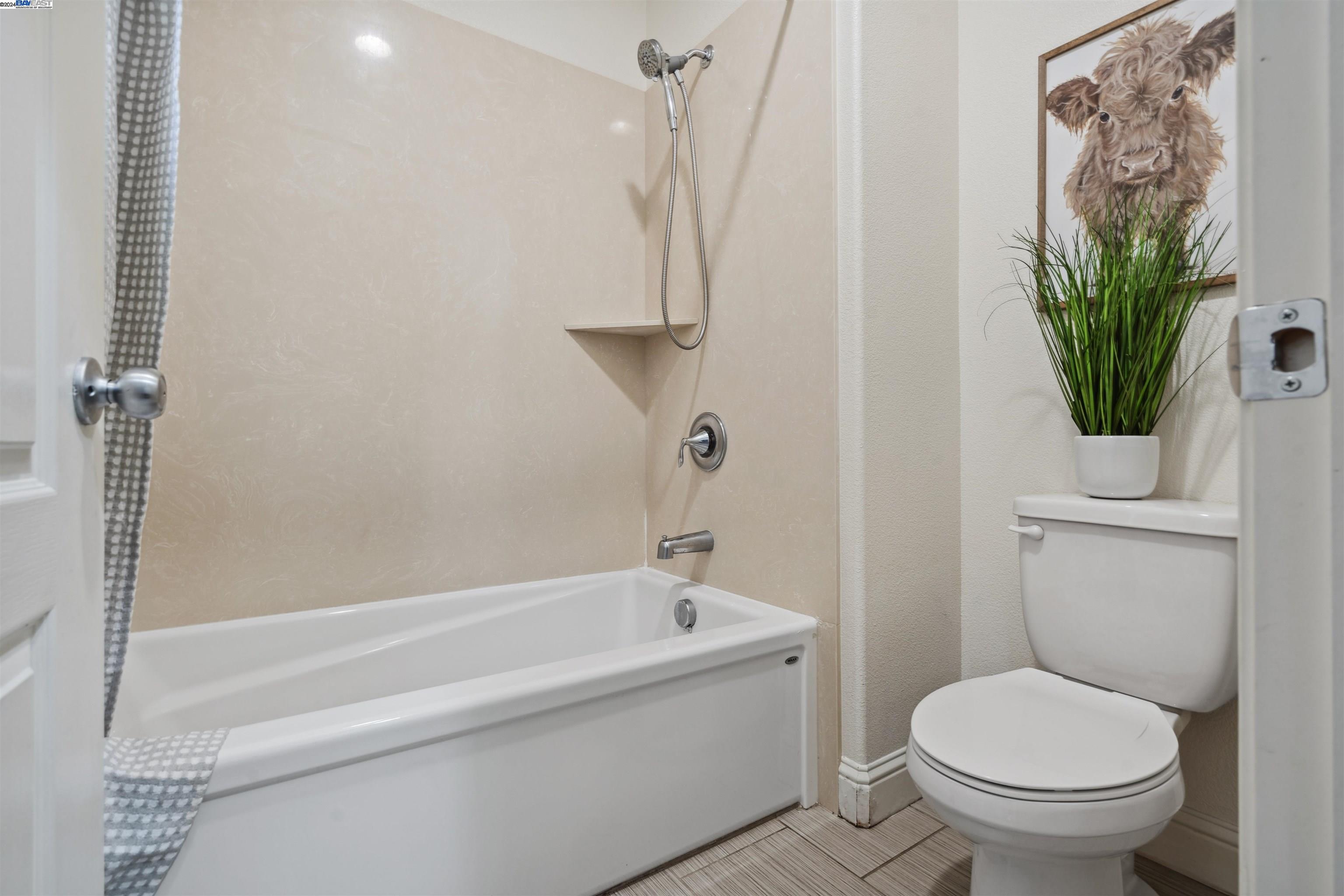 Detail Gallery Image 33 of 60 For 2965 Vittoria Loop, Dublin,  CA 94568 - 4 Beds | 3/1 Baths