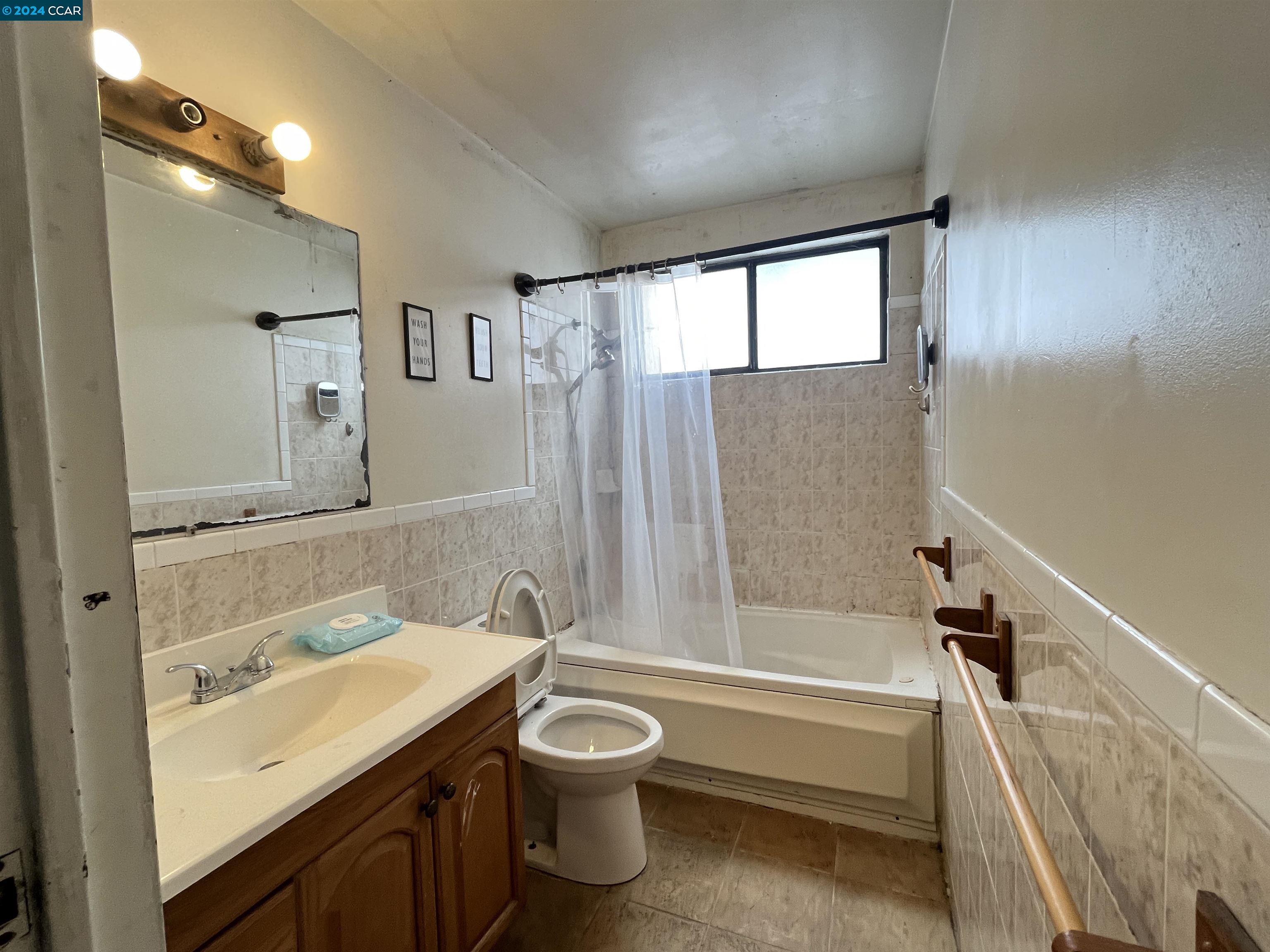 Detail Gallery Image 11 of 34 For 34 Longview Dr, Daly City,  CA 94015 - 4 Beds | 2 Baths