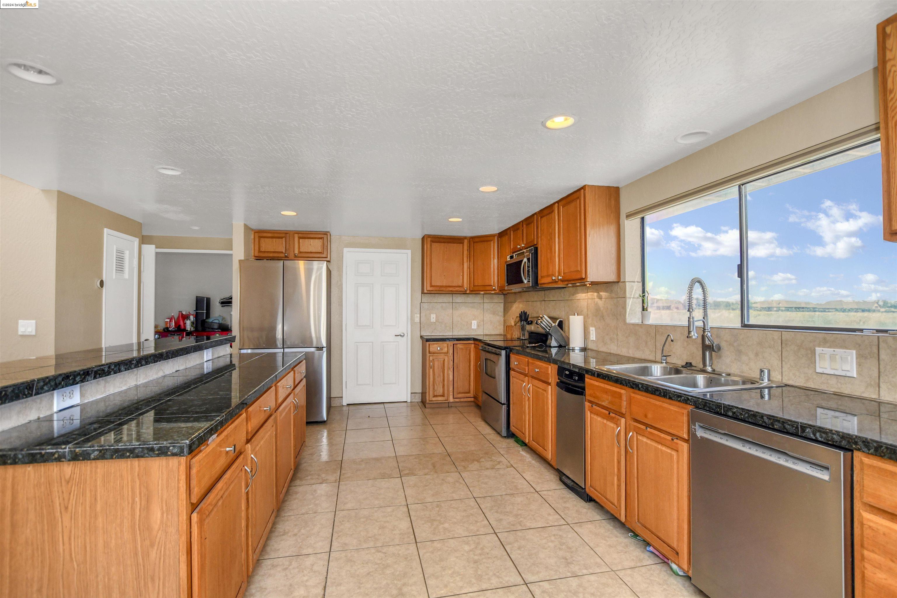 Detail Gallery Image 21 of 33 For 3301 Hosie Ave, Byron,  CA 94514 - 3 Beds | 2 Baths