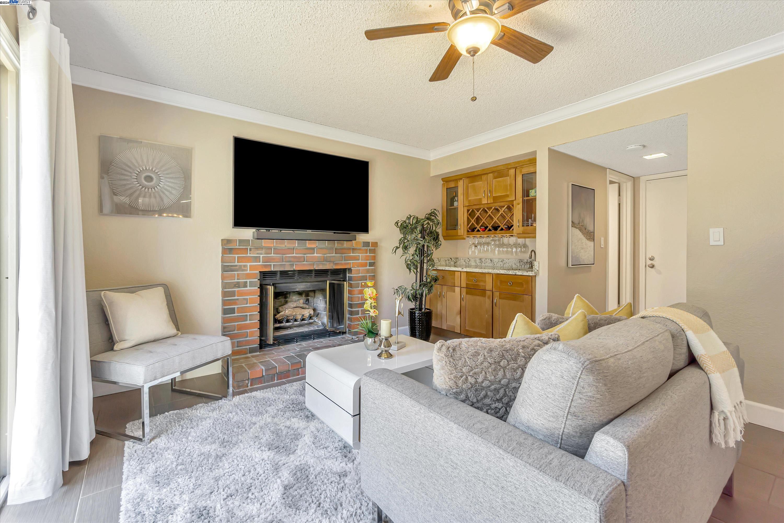 Detail Gallery Image 9 of 58 For 2132 Redrock Pl, Martinez,  CA 94553 - 4 Beds | 2/1 Baths