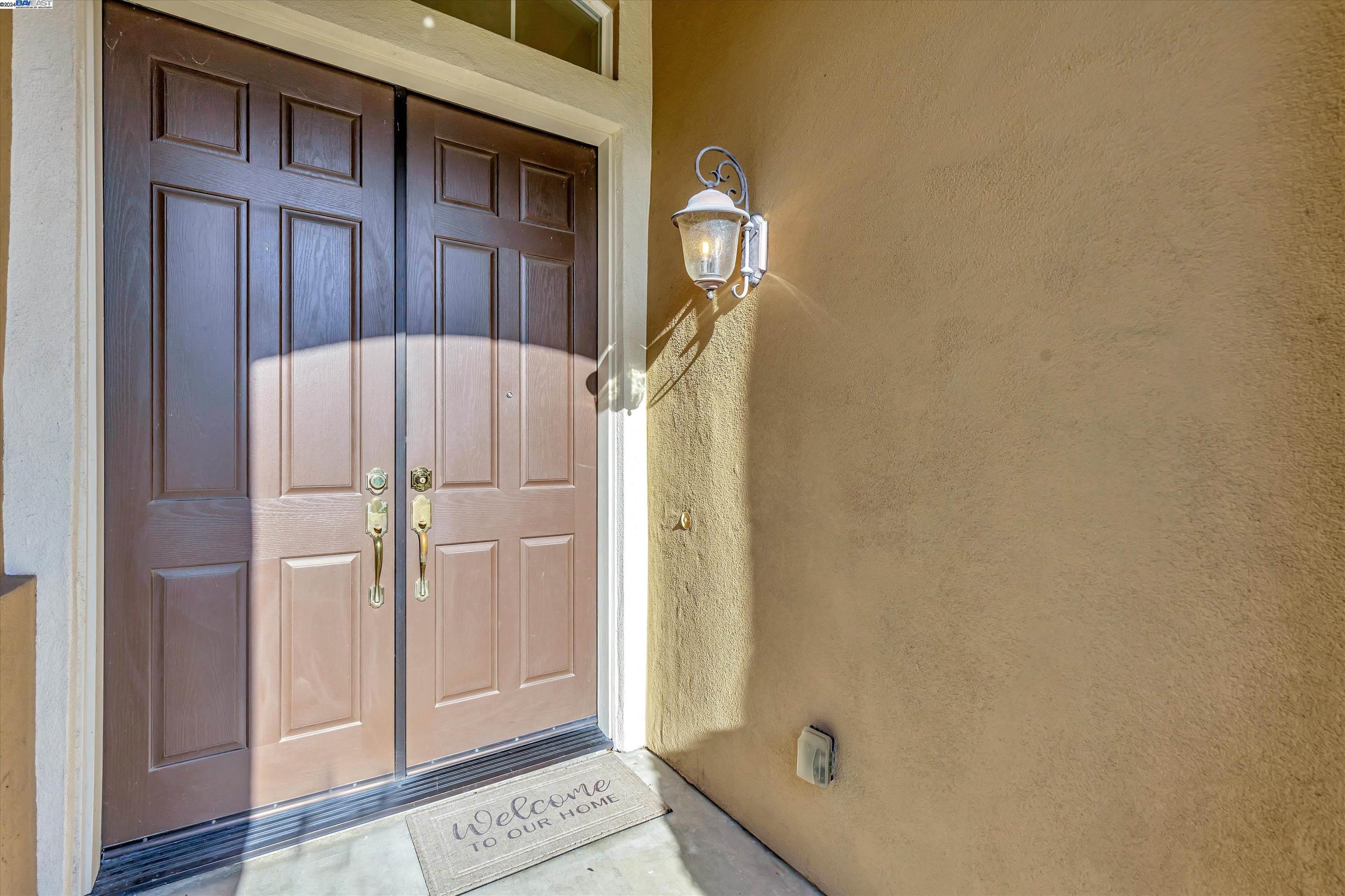 Detail Gallery Image 5 of 50 For 1510 Eastlake Circle, Tracy,  CA 95304 - 5 Beds | 3 Baths