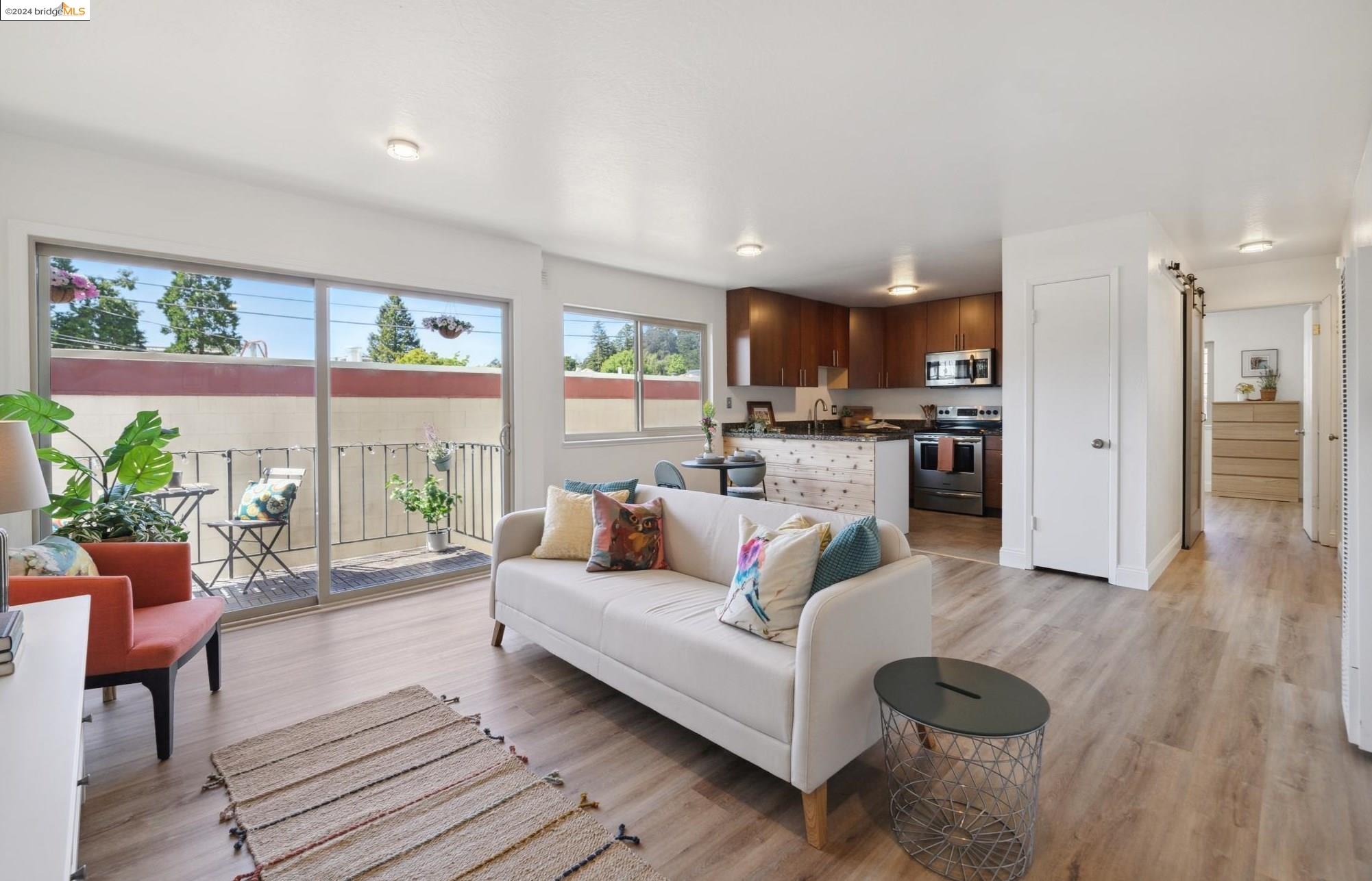 Browse active condo listings in WOODMINSTER OAKLAND