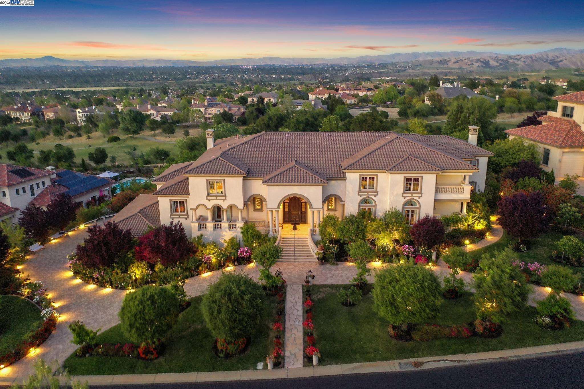 3756 W Ruby Hill Dr