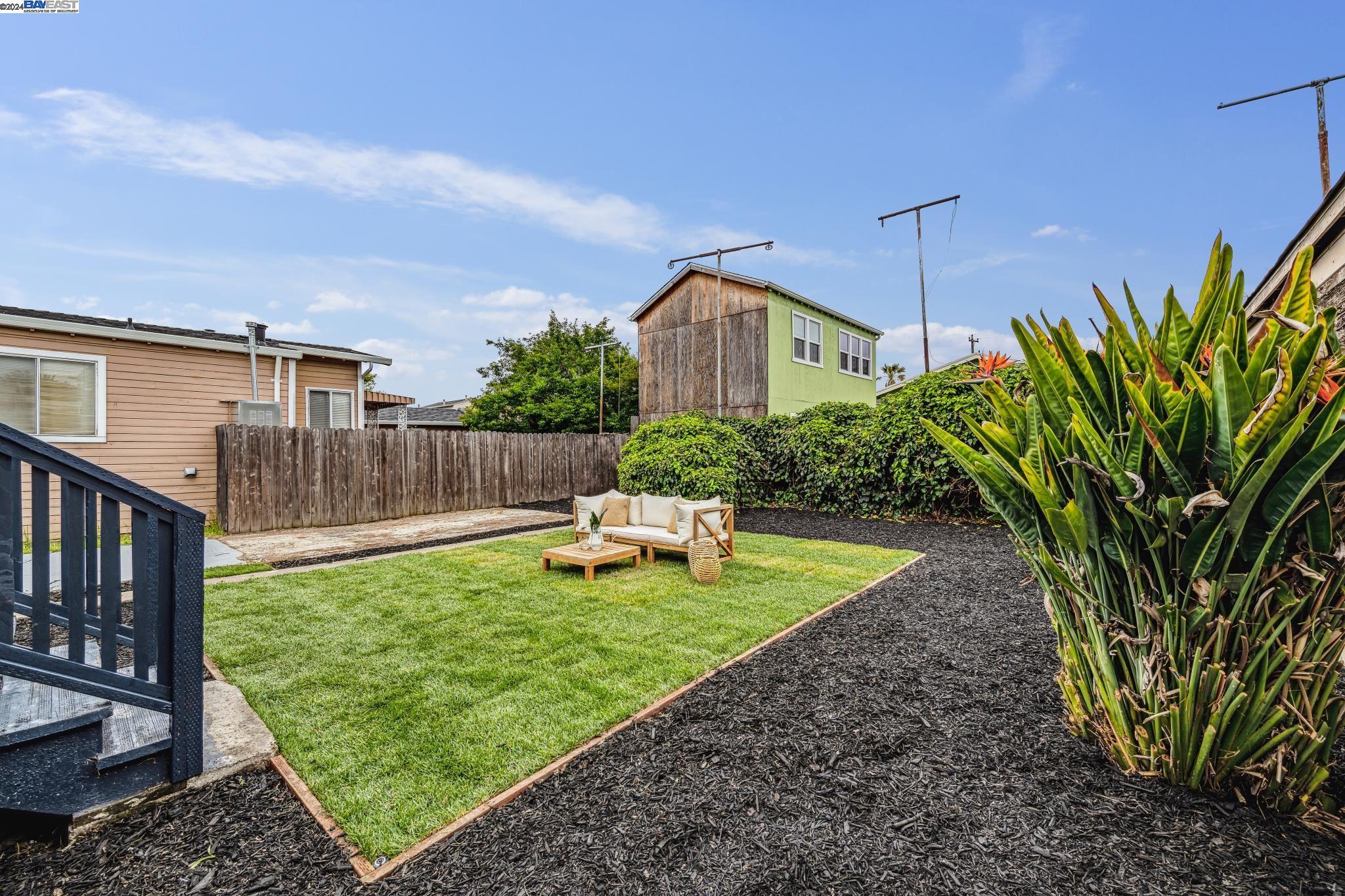 1533 80Th Ave, Oakland, California 94621, 2 Bedrooms Bedrooms, 5 Rooms Rooms,1 BathroomBathrooms,Residential,For Sale,1533 80Th Ave,41061775