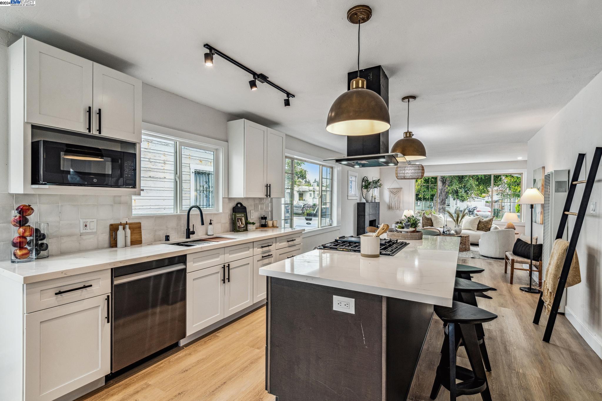 1533 80Th Ave, Oakland, California 94621, 2 Bedrooms Bedrooms, 5 Rooms Rooms,1 BathroomBathrooms,Residential,For Sale,1533 80Th Ave,41061775