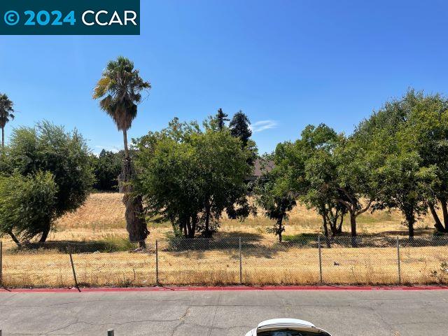 2312 LEMONTREE WAY # 4, Antioch, California 94509, 2 Bedrooms Bedrooms, 5 Rooms Rooms,1 BathroomBathrooms,Residential Lease,For Rent,2312 LEMONTREE WAY # 4,41068959