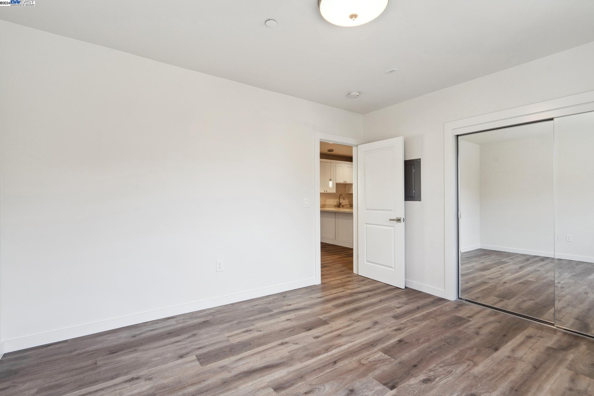 1228 36Th Ave # 202, Oakland, California 94601, 1 Bedroom Bedrooms, 3 Rooms Rooms,1 BathroomBathrooms,Residential,For Sale,1228 36Th Ave # 202,41068967