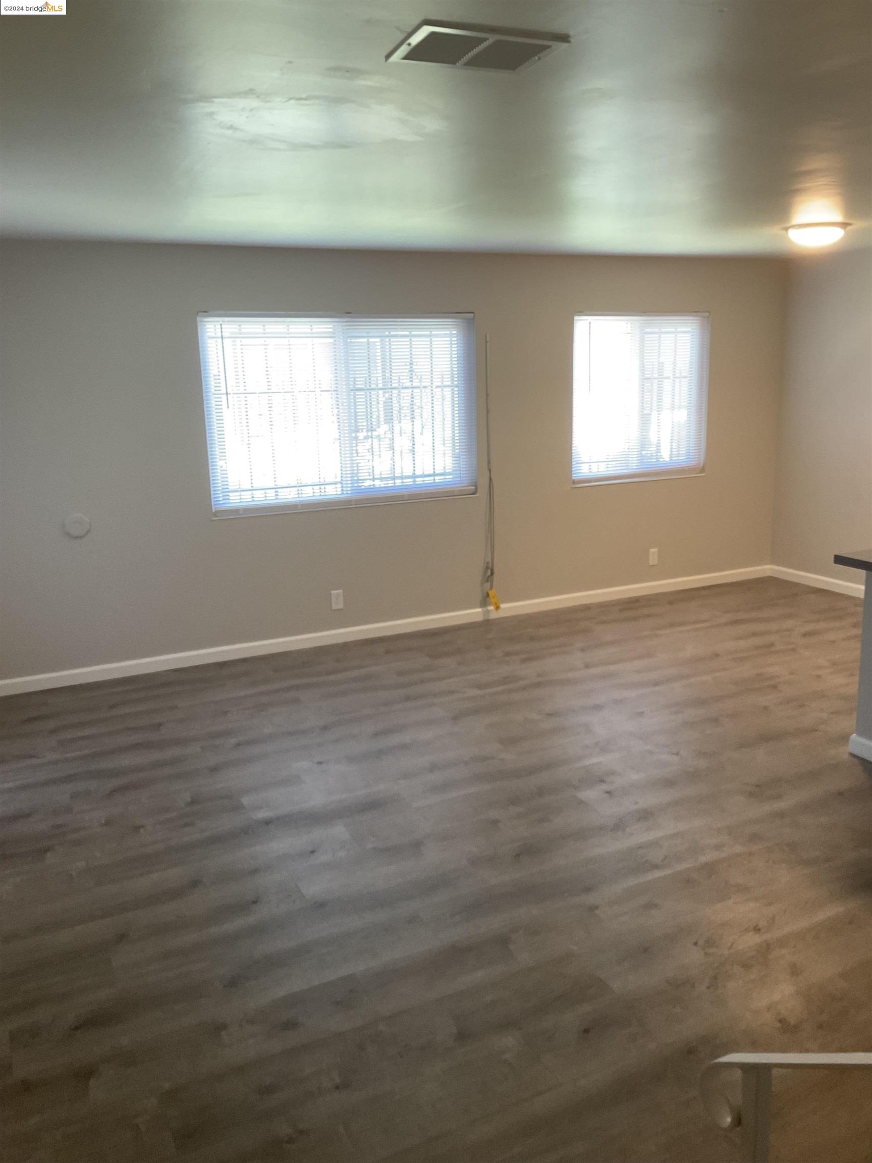 2308 L St. #2, Antioch, California 94509, 2 Bedrooms Bedrooms, 5 Rooms Rooms,1 BathroomBathrooms,Residential Lease,For Rent,2308 L St. #2,41069516