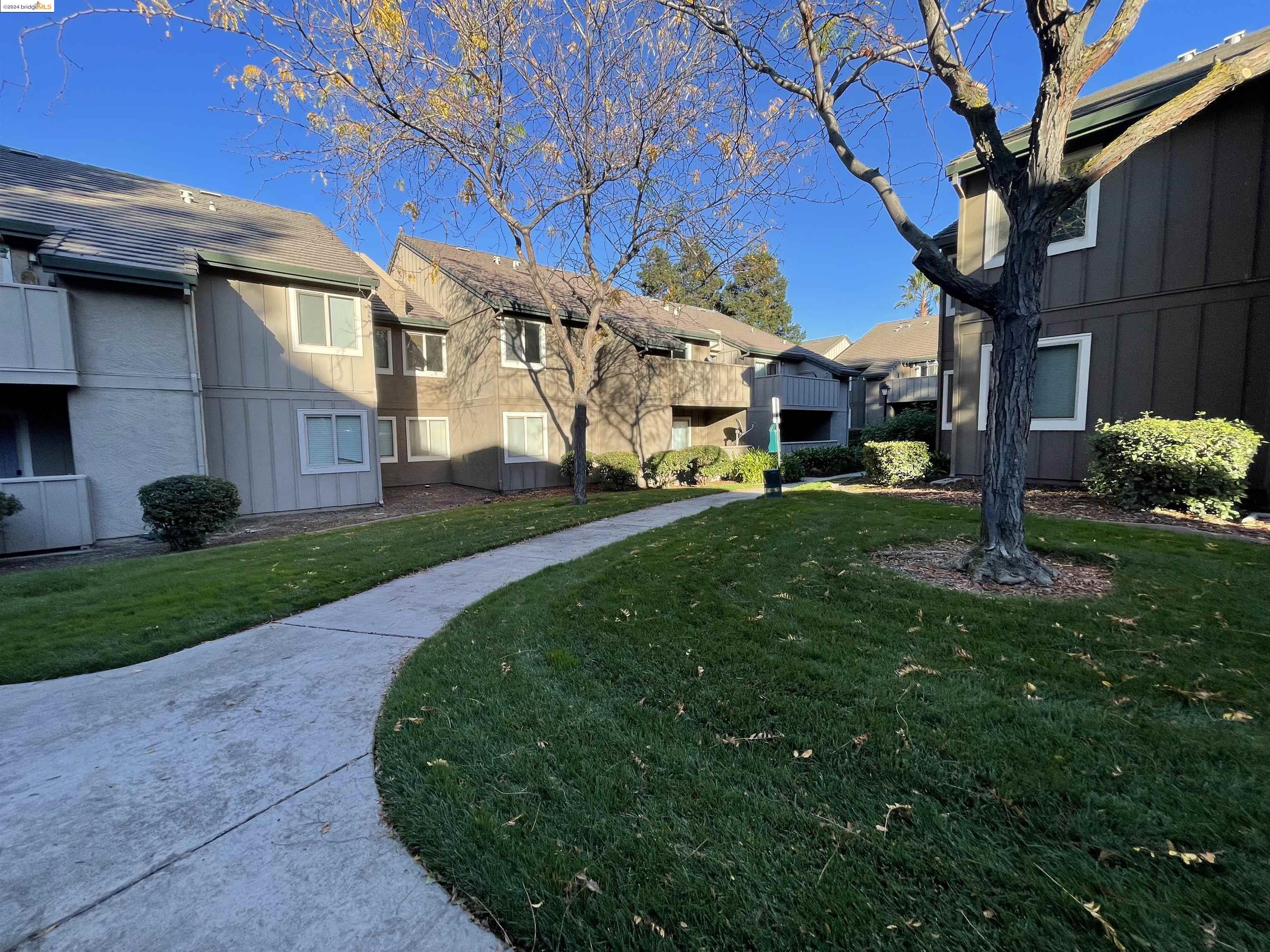 2293 Lakeview Cir, Pittsburg, California 94565, 2 Bedrooms Bedrooms, 4 Rooms Rooms,2 BathroomsBathrooms,Residential Lease,For Rent,2293 Lakeview Cir,41070413