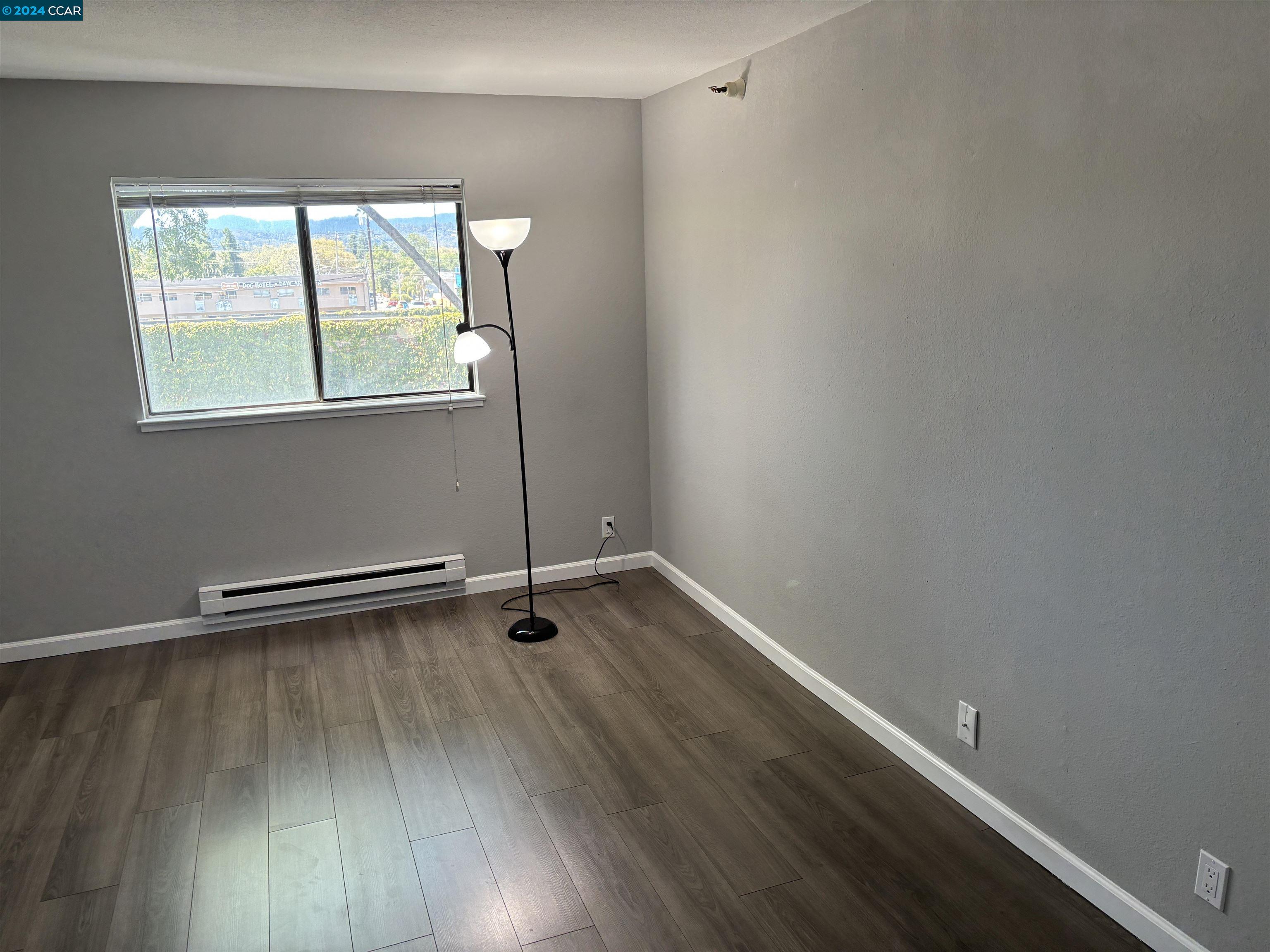 240 N Bayshore Blvd # 211, San Mateo, California 94401, 2 Bedrooms Bedrooms, 4 Rooms Rooms,2 BathroomsBathrooms,Residential Lease,For Rent,240 N Bayshore Blvd # 211,41070882