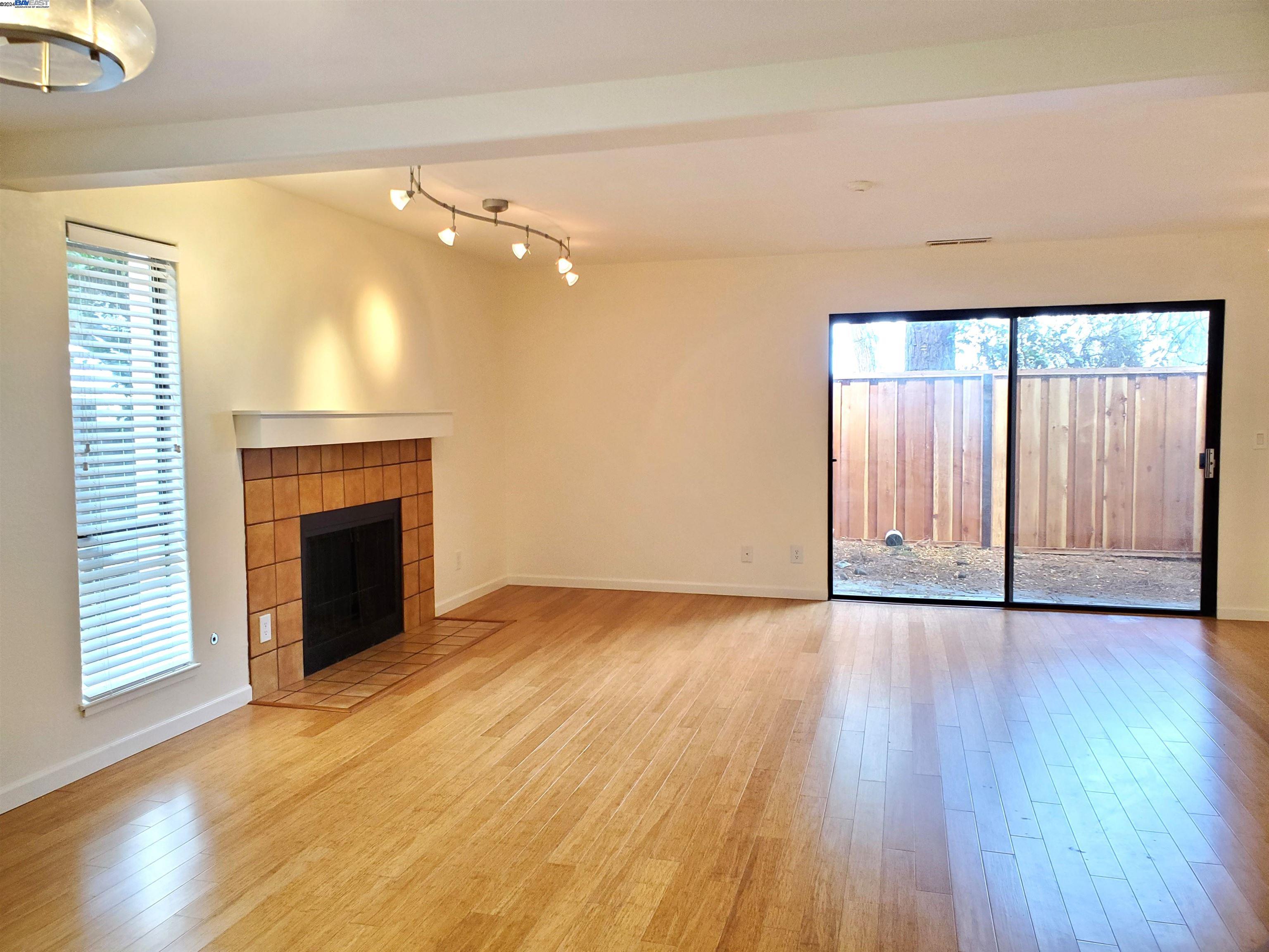 Photo #5: 41072062 Listing 