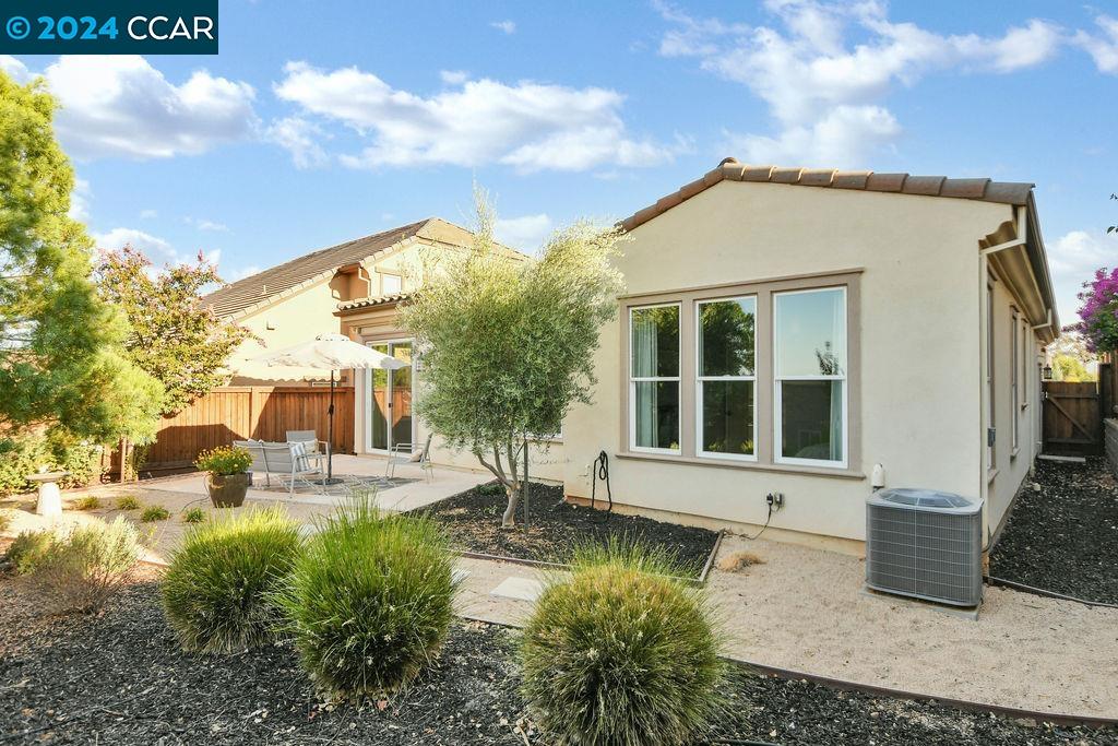 1617 Chianti Ln, Brentwood, California 94513, 2 Bedrooms Bedrooms, 6 Rooms Rooms,2 BathroomsBathrooms,Residential,For Sale,1617 Chianti Ln,41072395