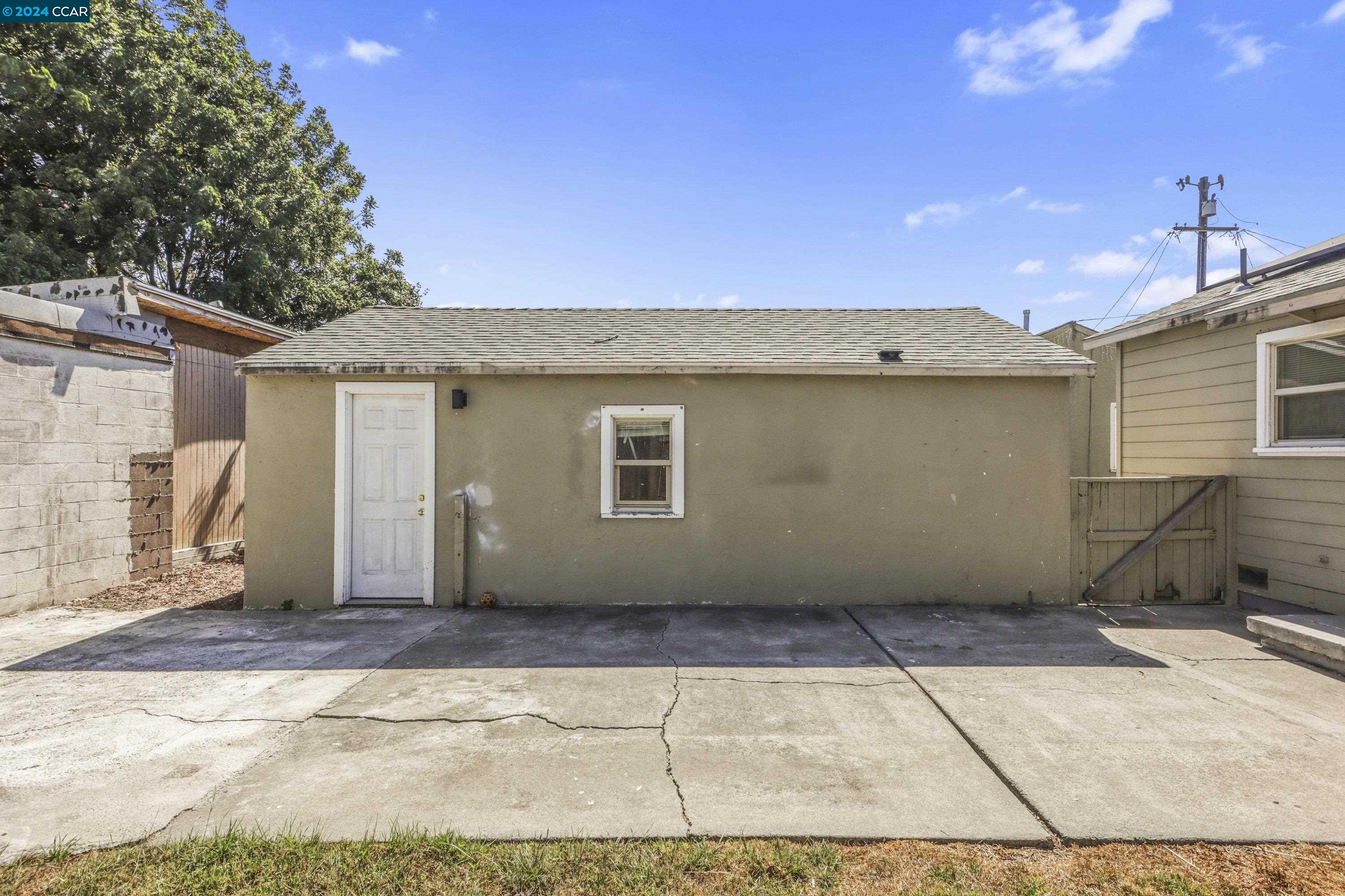 3060 Avon Ln, San Pablo, California 94806, 3 Bedrooms Bedrooms, 7 Rooms Rooms,1 BathroomBathrooms,Residential,For Sale,3060 Avon Ln,41073301