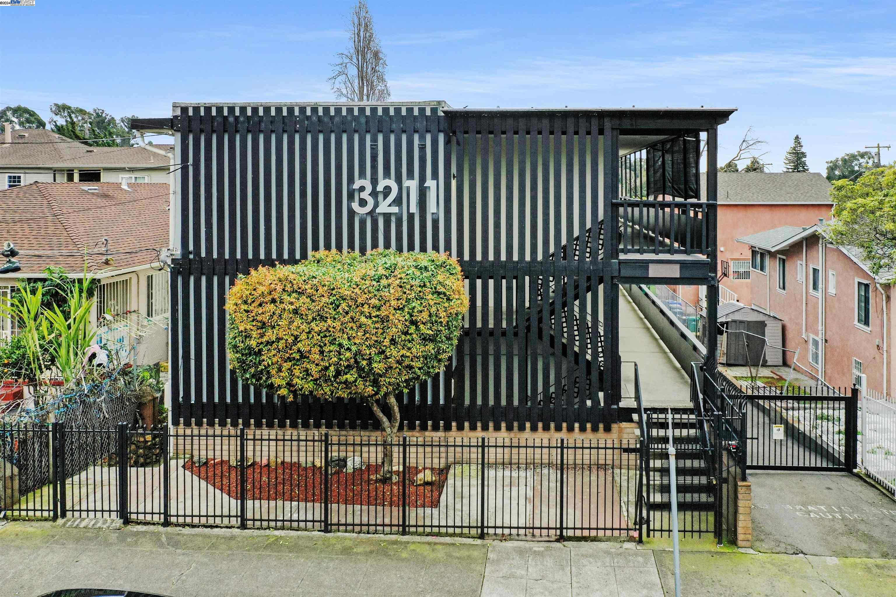 3211 School St, Oakland, California 94602, ,Commercial Sale,For Sale,3211 School St,41073304